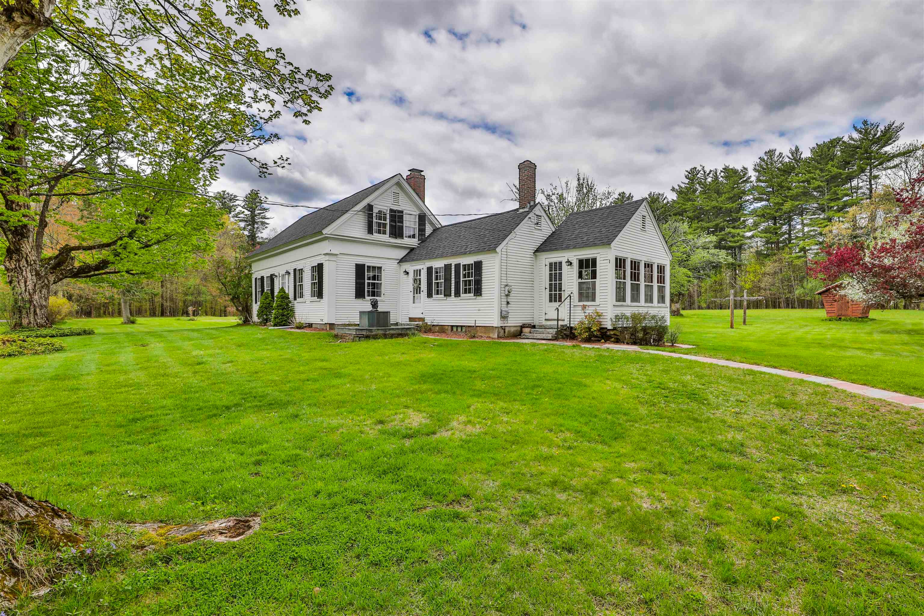 Derry, New Hampshire, 03038, United States, 3 Bedrooms Bedrooms, ,2 BathroomsBathrooms,Residential,Pending,2045748