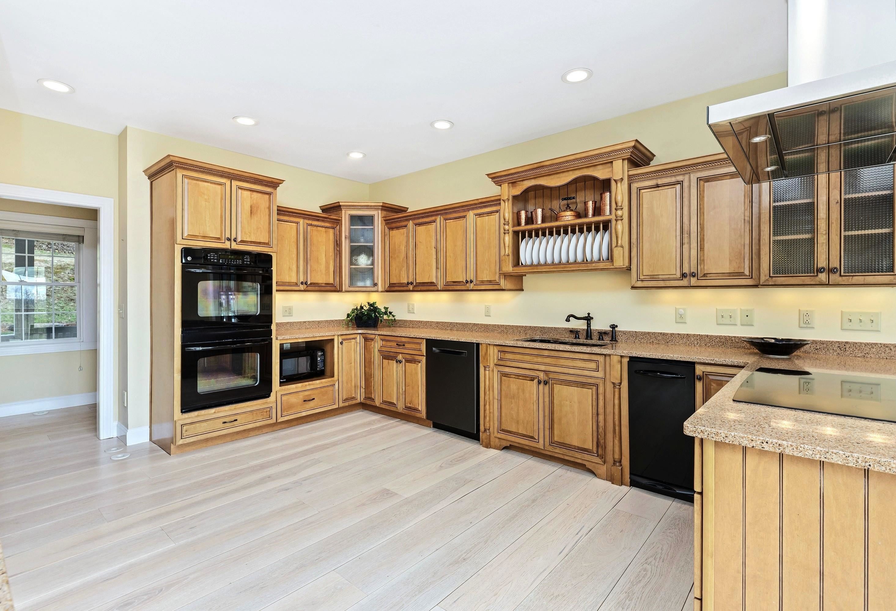 Sullivan, New Hampshire, 03445, United States, 5 Bedrooms Bedrooms, ,4 BathroomsBathrooms,Residential,Active,2052047