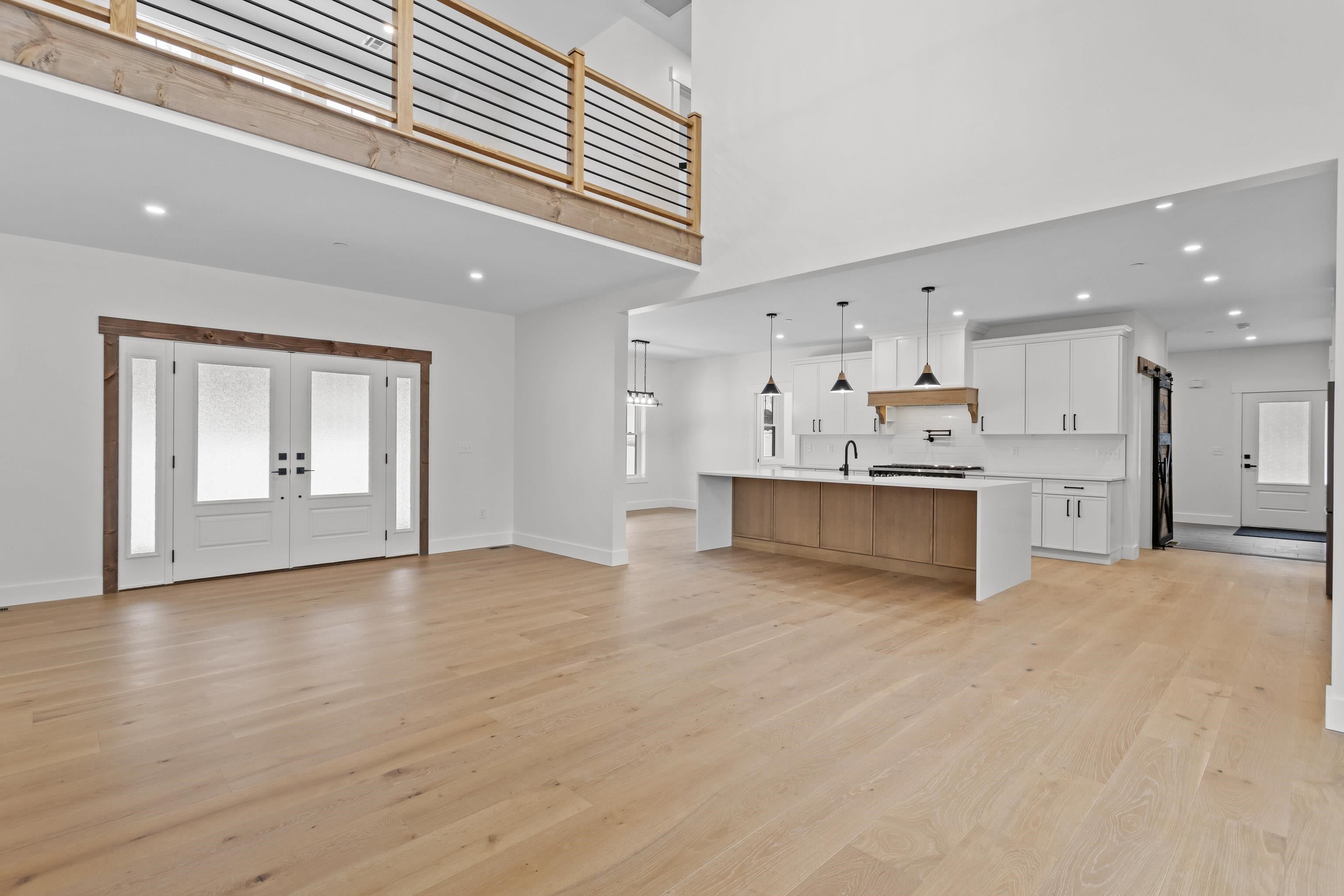 New Boston, New Hampshire, 03070, United States, 5 Bedrooms Bedrooms, ,3 BathroomsBathrooms,Residential,Active,2008344