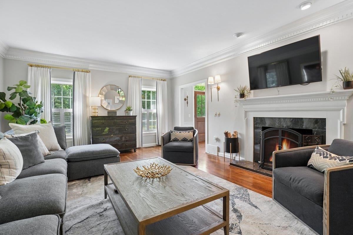 Bedford, New Hampshire, 03110, United States, 5 Bedrooms Bedrooms, ,6 BathroomsBathrooms,Residential,Pending,2051967