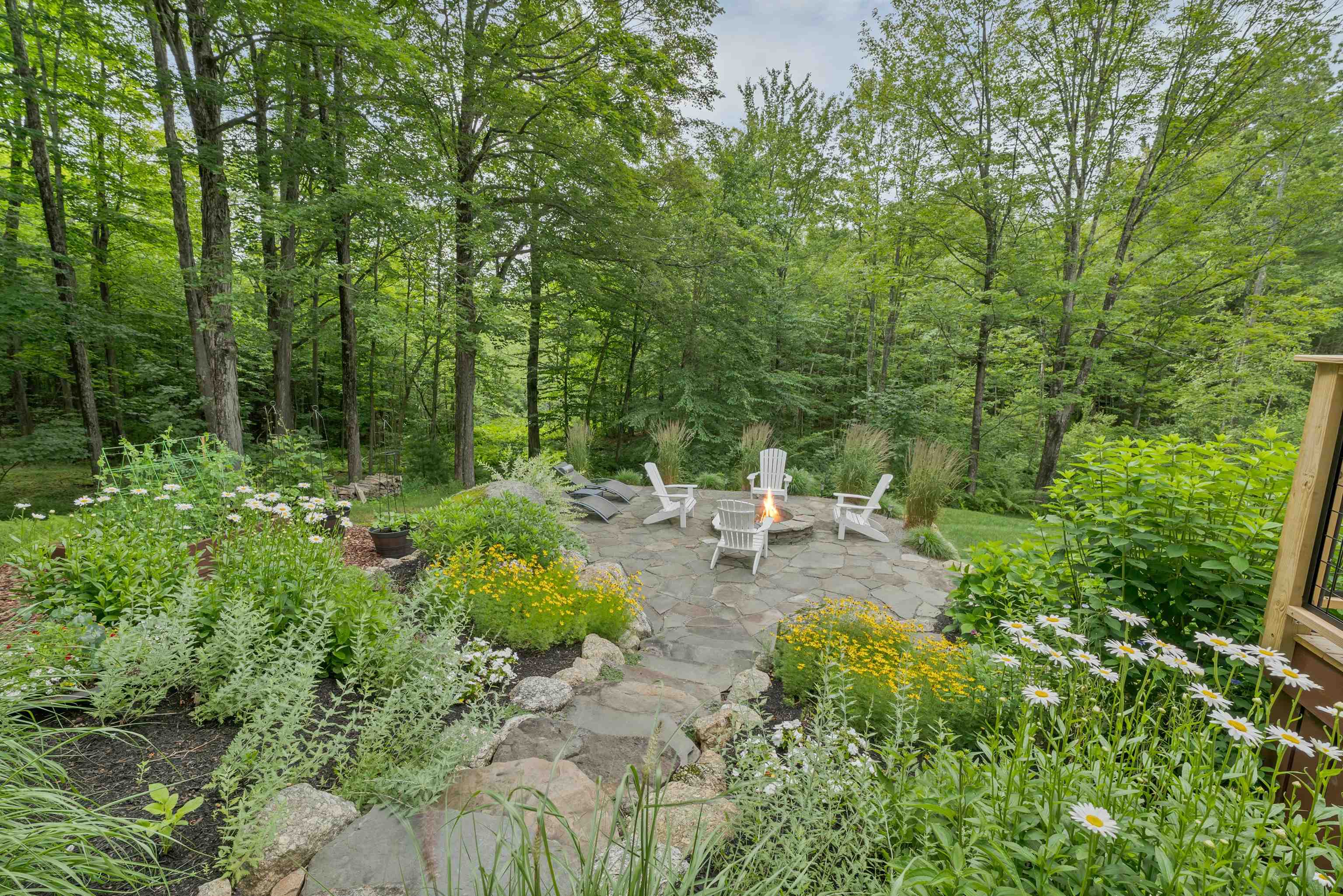 Meredith, New Hampshire, 03253, United States, 4 Bedrooms Bedrooms, ,5 BathroomsBathrooms,Residential,Pending,2045598