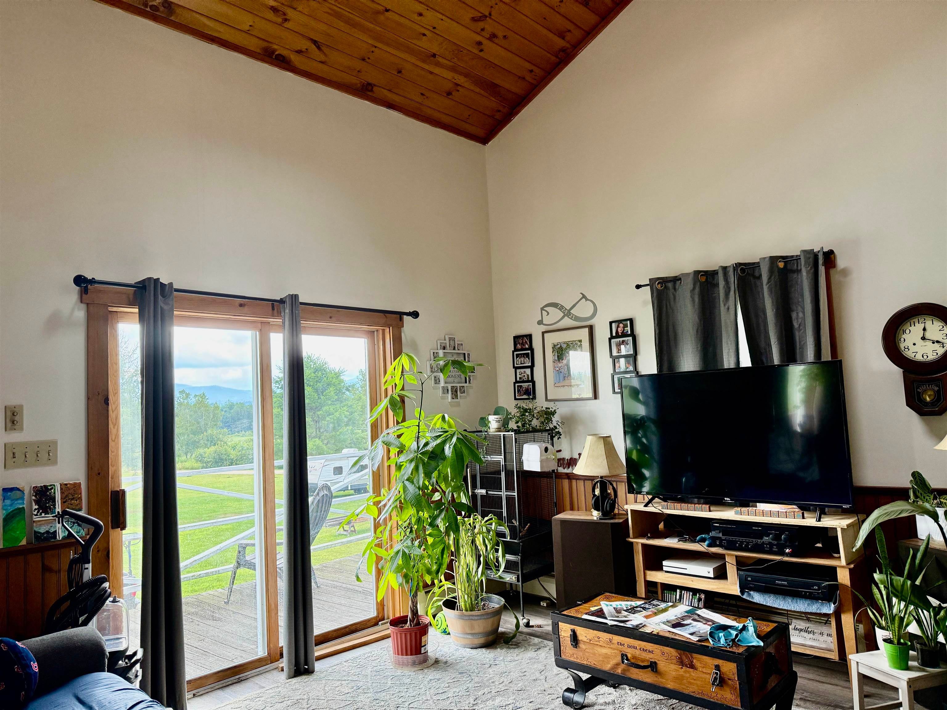 Jefferson, New Hampshire, 03583, United States, 3 Bedrooms Bedrooms, ,1 BathroomBathrooms,Residential,Active,1877863