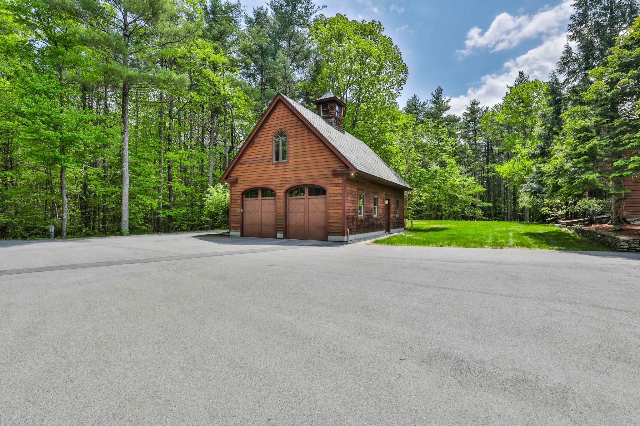 Wilton, New Hampshire, 03086, United States, 5 Bedrooms Bedrooms, ,4 BathroomsBathrooms,Residential,Active,2052126