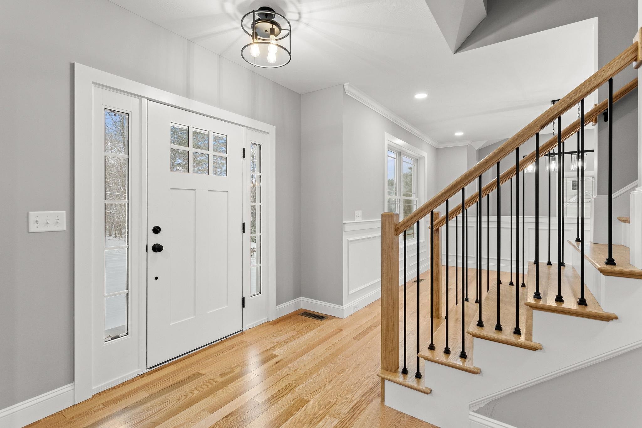 Auburn, New Hampshire, 03032, United States, 4 Bedrooms Bedrooms, ,4 BathroomsBathrooms,Residential,Active,2001063