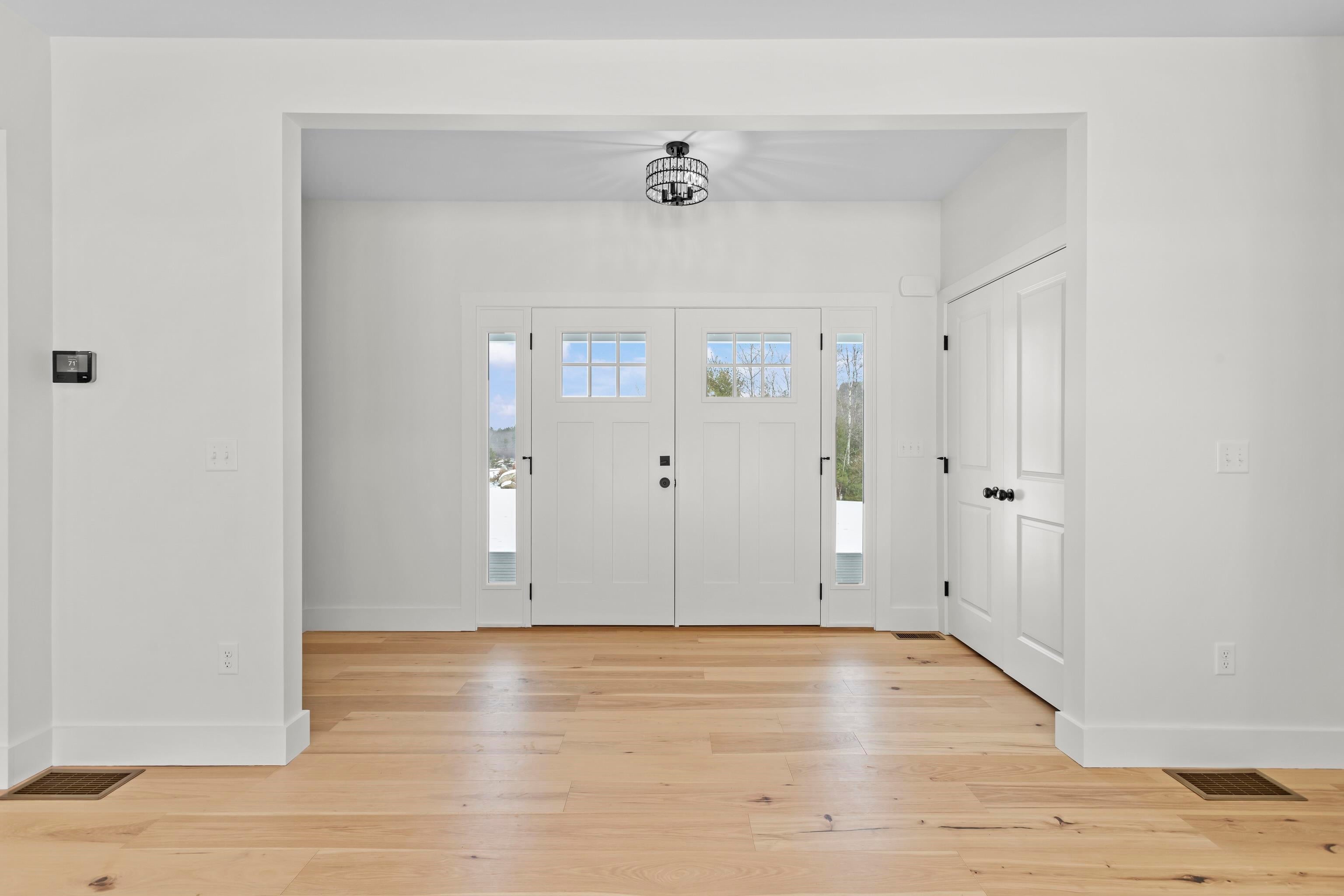 New Boston, New Hampshire, 03070, United States, ,4 BathroomsBathrooms,Residential,Pending,1786809