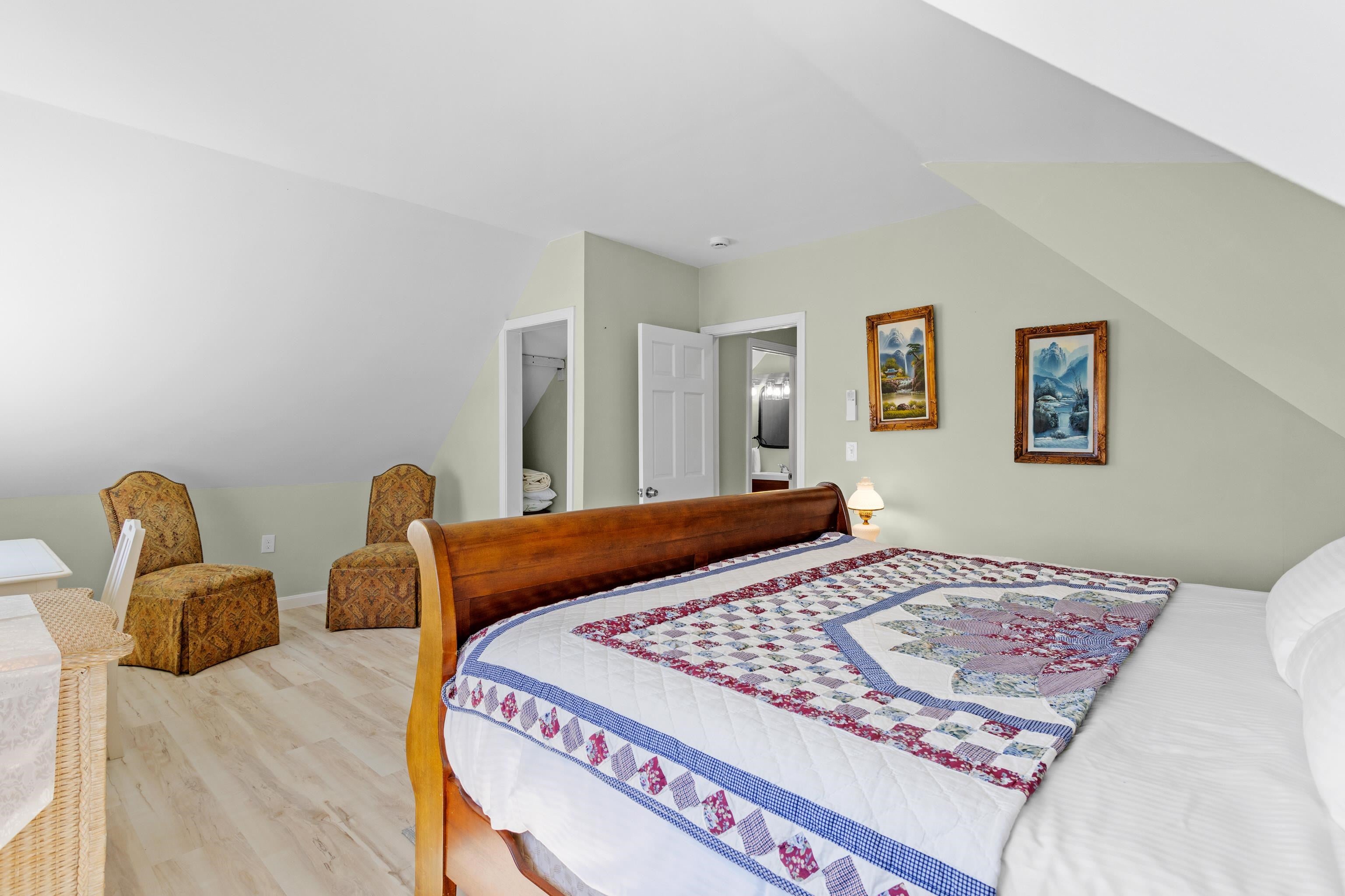 Moultonborough, New Hampshire, 03254, United States, 6 Bedrooms Bedrooms, ,3 BathroomsBathrooms,Residential,Active,1798037