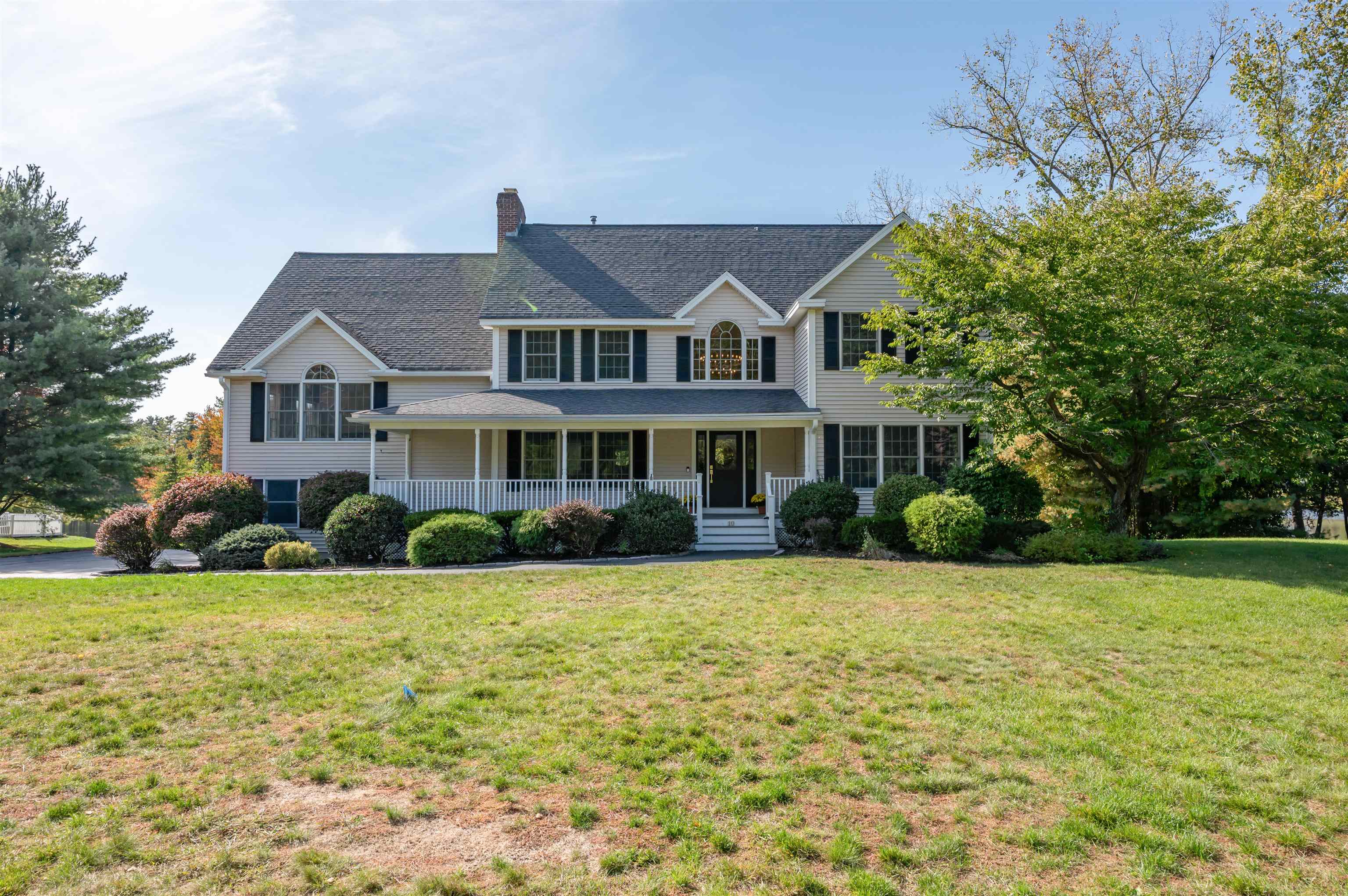 Salem, New Hampshire, 03079, United States, 4 Bedrooms Bedrooms, ,4 BathroomsBathrooms,Residential,Active,1953671