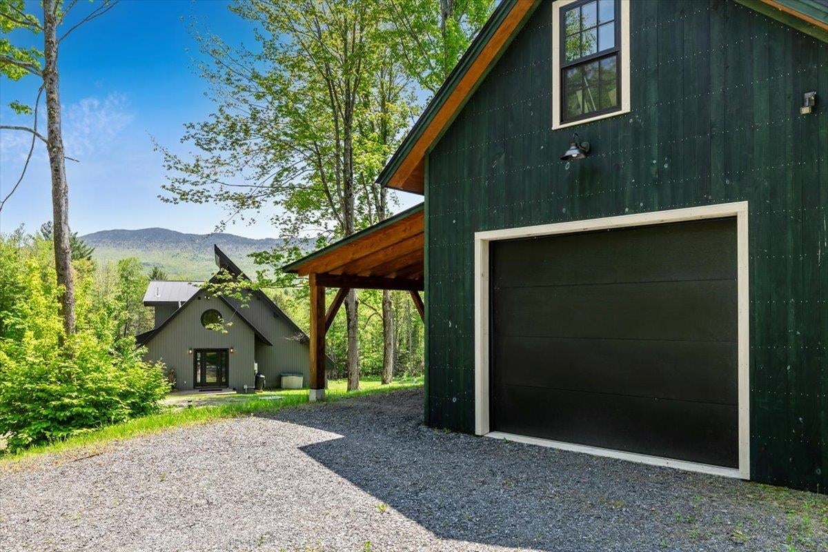 Stowe, Vermont, 05672, United States, 4 Bedrooms Bedrooms, ,3 BathroomsBathrooms,Residential,Pending,1843882
