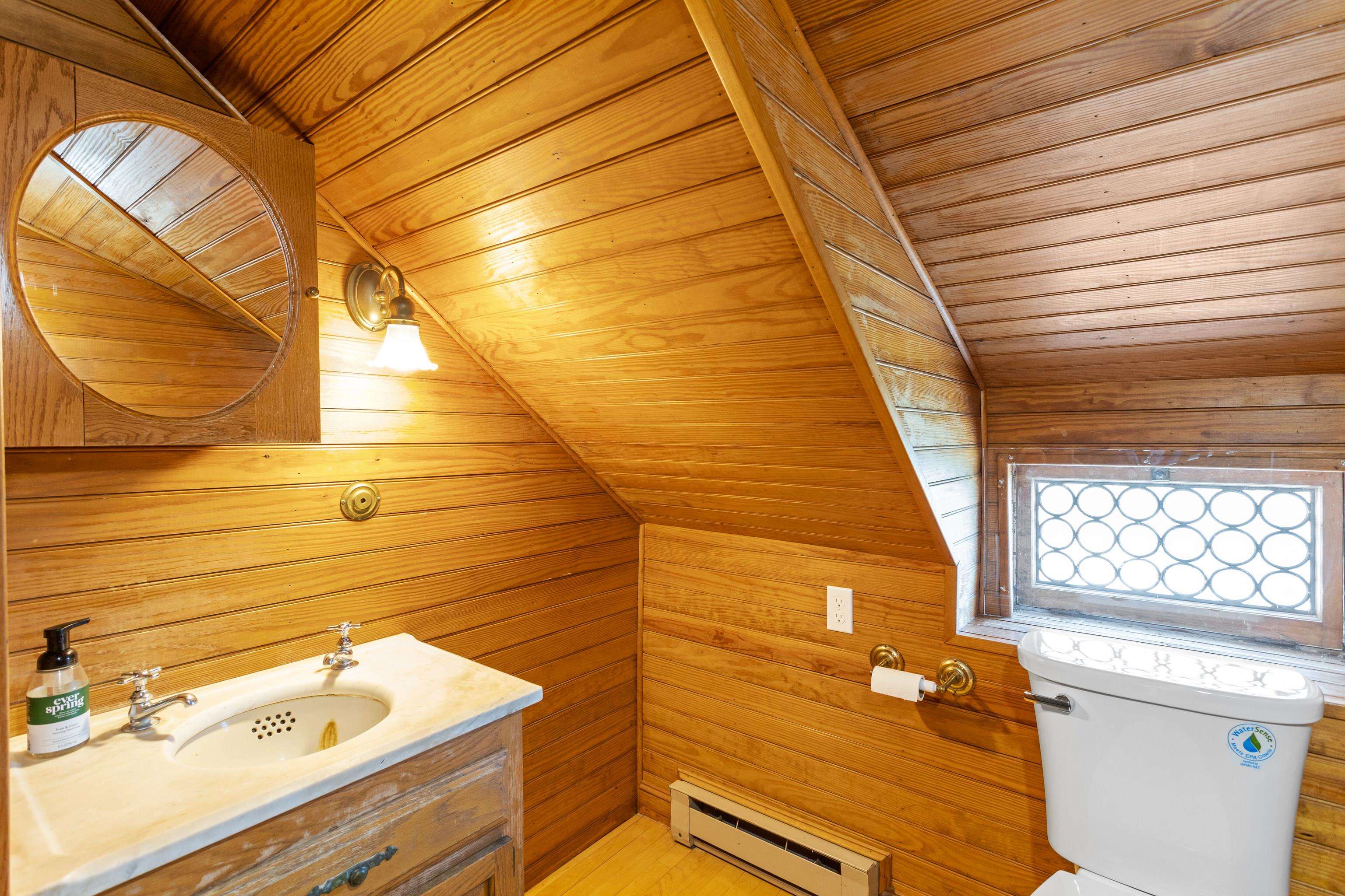 Moultonborough, New Hampshire, 03254, United States, 6 Bedrooms Bedrooms, ,3 BathroomsBathrooms,Residential,Active,1798037