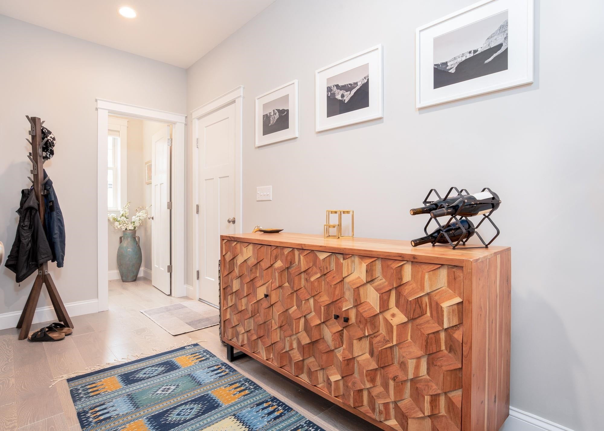 Portsmouth, New Hampshire, 03801, United States, 3 Bedrooms Bedrooms, ,3 BathroomsBathrooms,Residential,Active,1941146