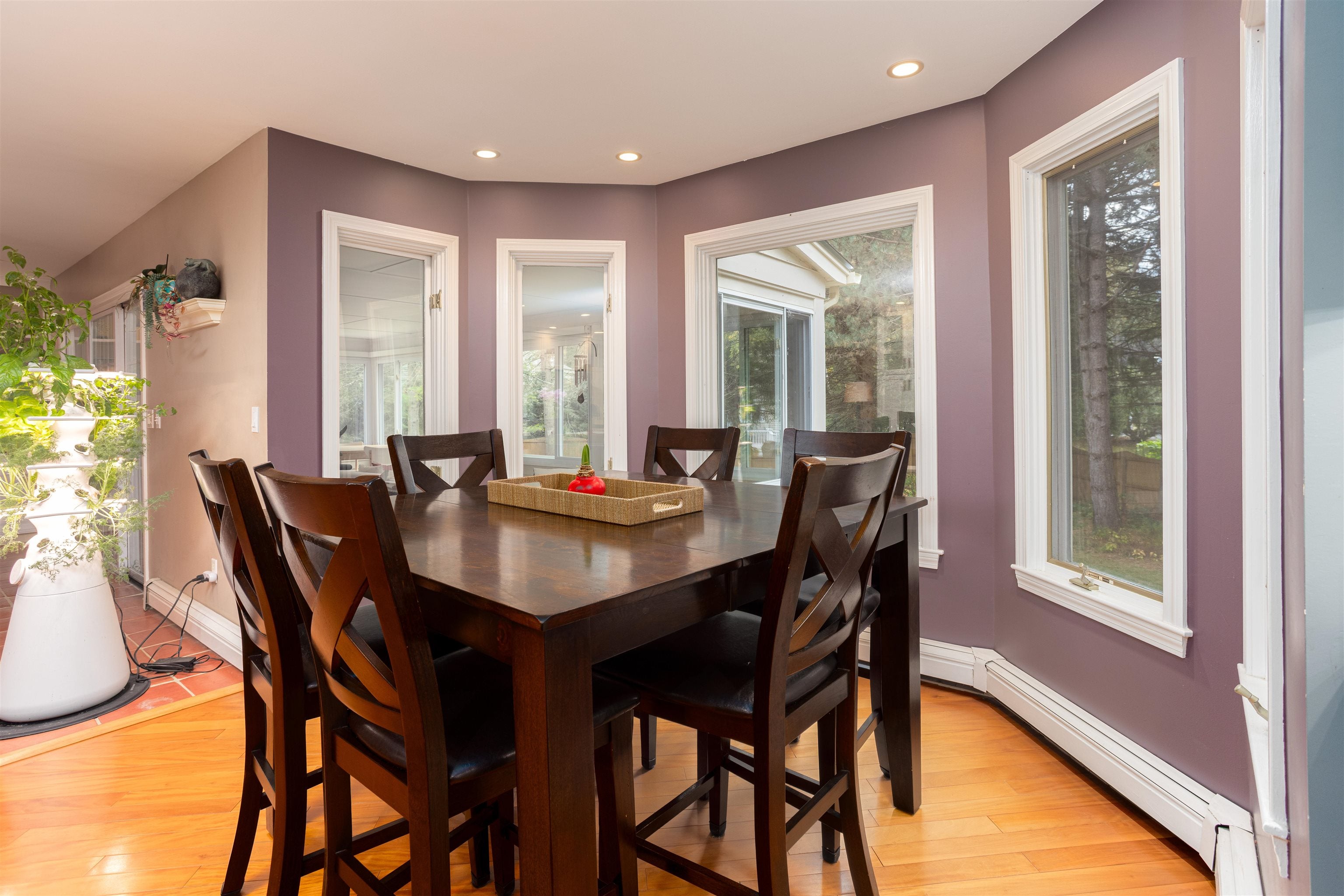 Shelburne, Vermont, 05482, United States, 3 Bedrooms Bedrooms, ,4 BathroomsBathrooms,Residential,Active,1962170