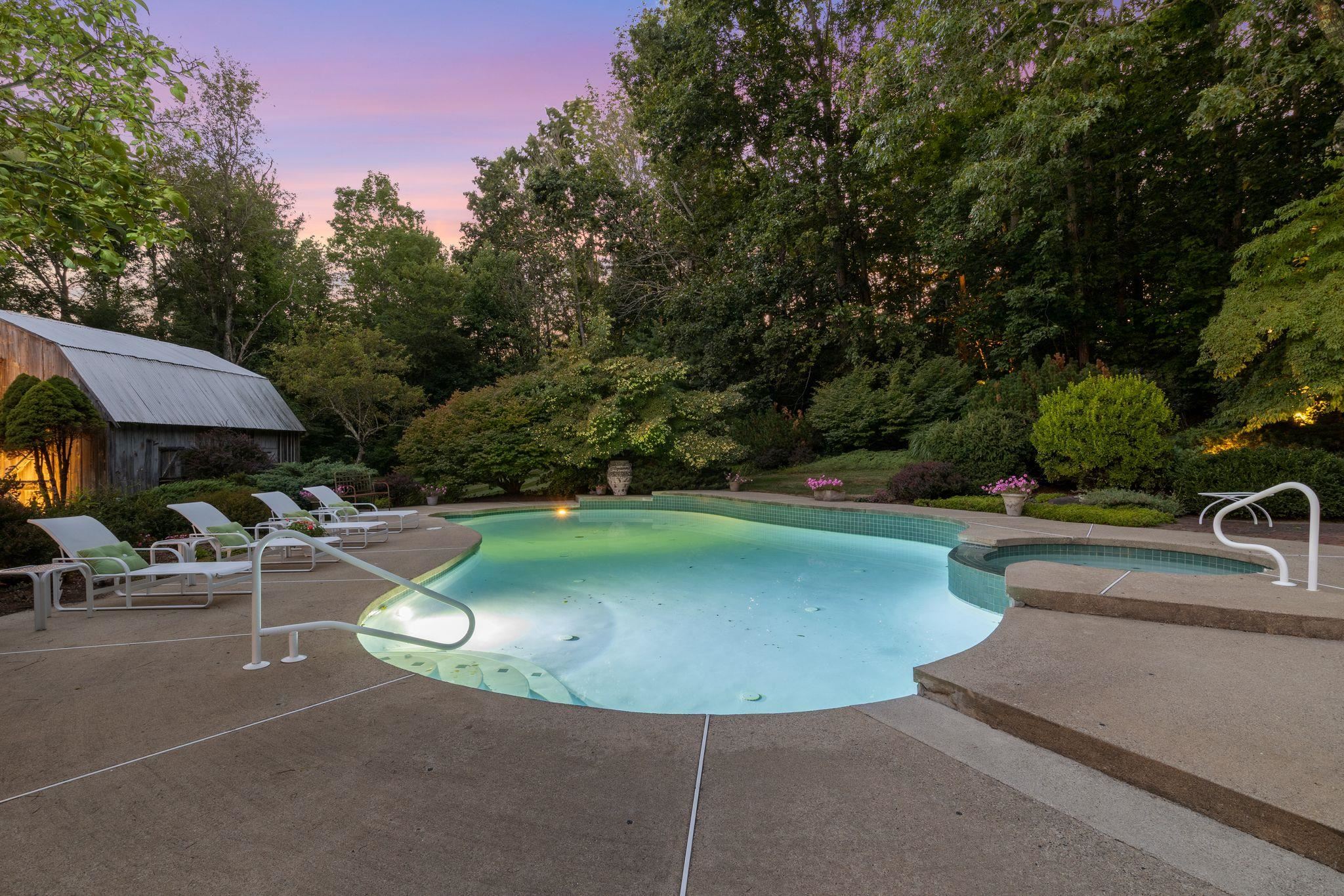 Hampton Falls, New Hampshire, 03844, United States, 4 Bedrooms Bedrooms, ,4 BathroomsBathrooms,Residential,Pending,2006809