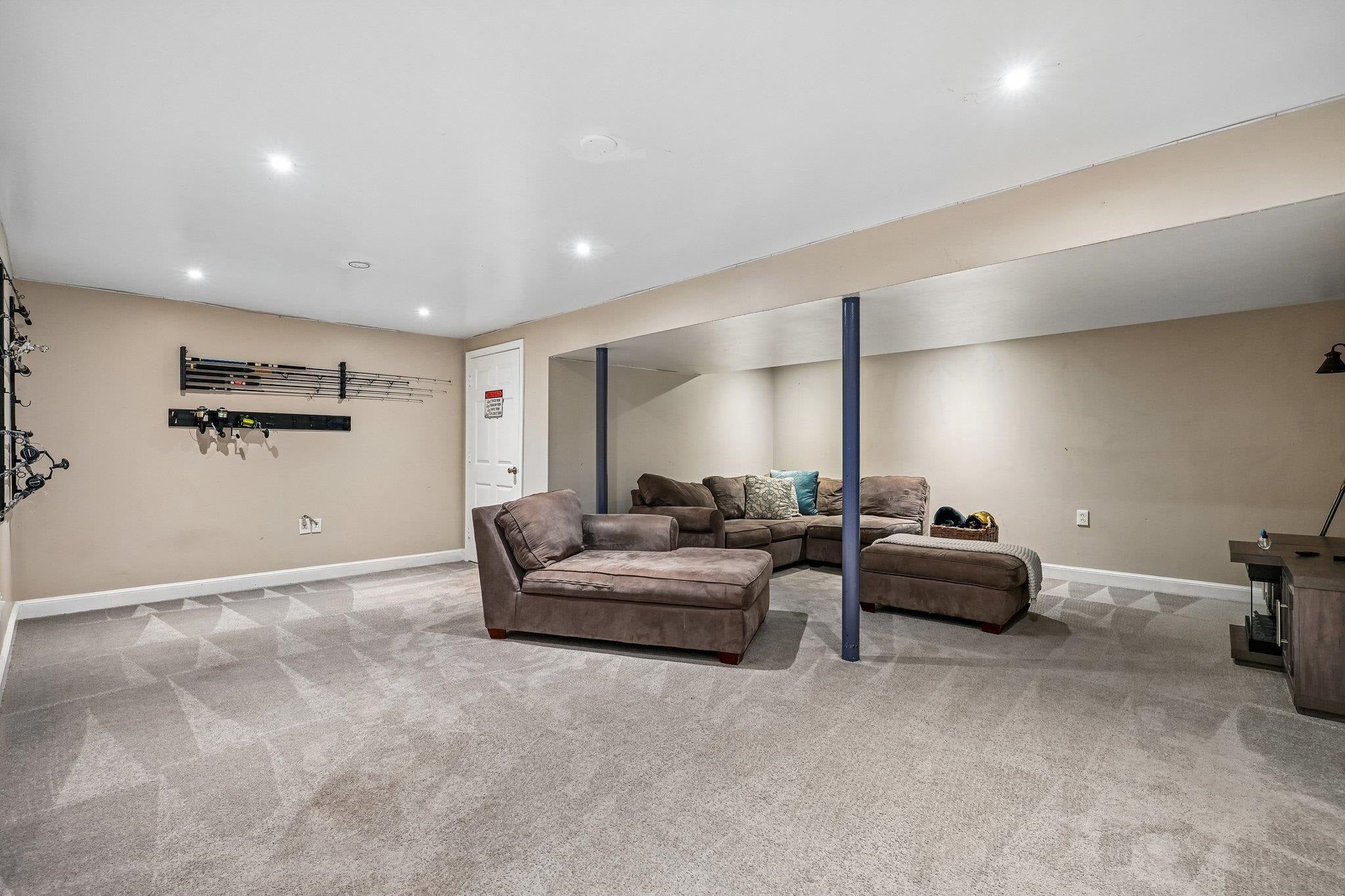 Windham, New Hampshire, 03087, United States, 4 Bedrooms Bedrooms, ,3 BathroomsBathrooms,Residential,Active,2044185