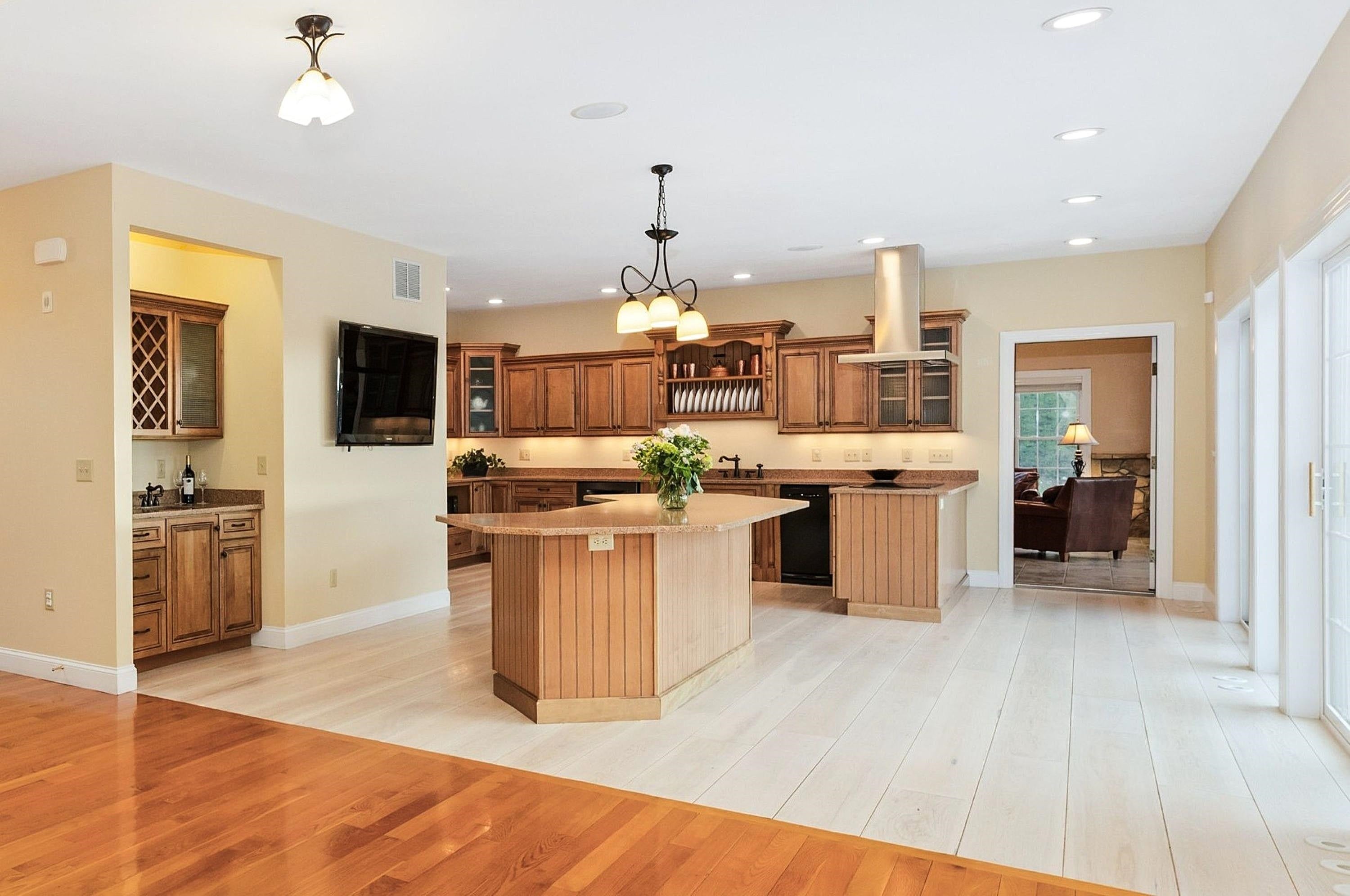 Sullivan, New Hampshire, 03445, United States, 5 Bedrooms Bedrooms, ,4 BathroomsBathrooms,Residential,Active,2052047