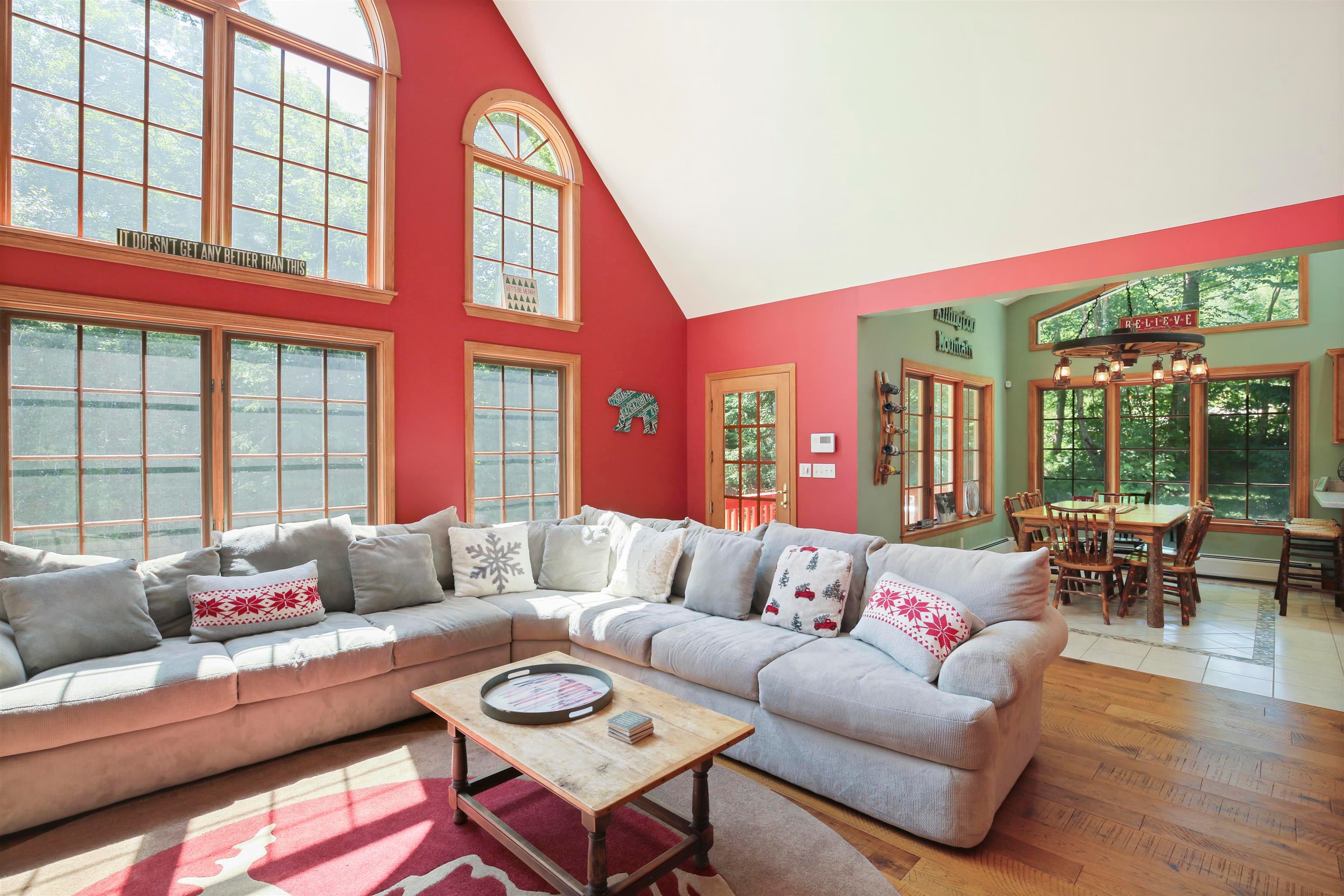 Killington, Vermont, 05751, United States, 3 Bedrooms Bedrooms, ,3 BathroomsBathrooms,Residential,Active,1884979