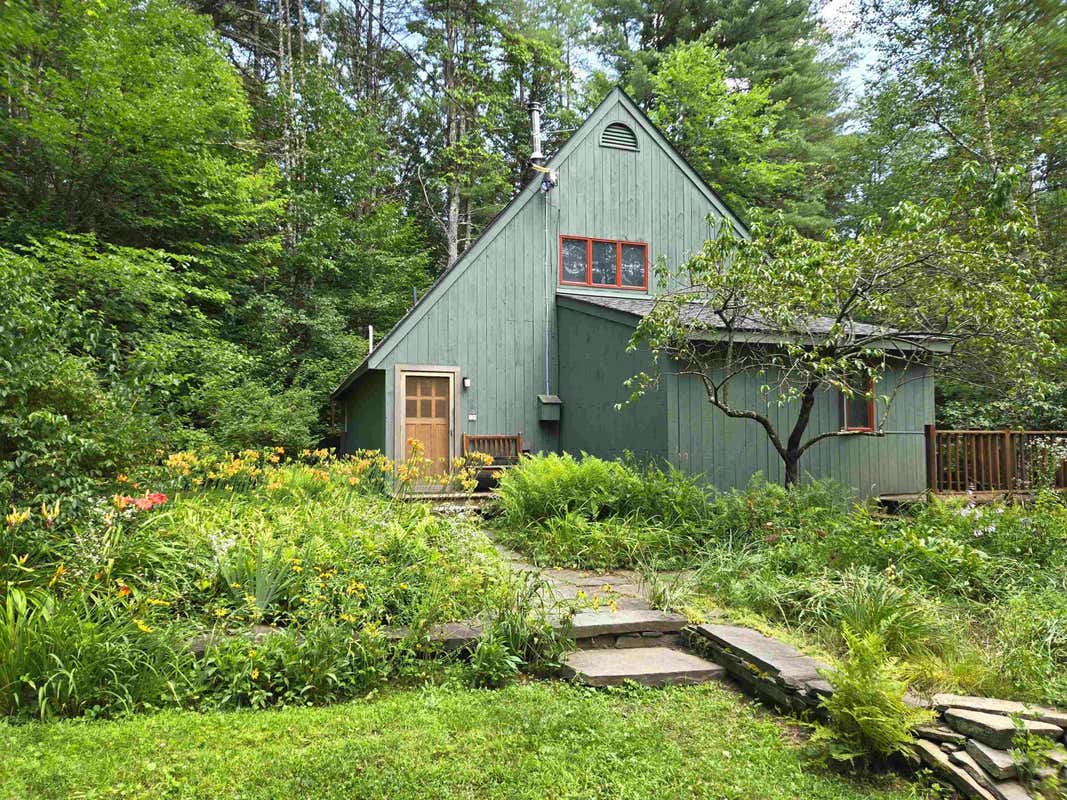 78 PARTRIDGE RD, DUMMERSTON, VT 05301, photo 1 of 33