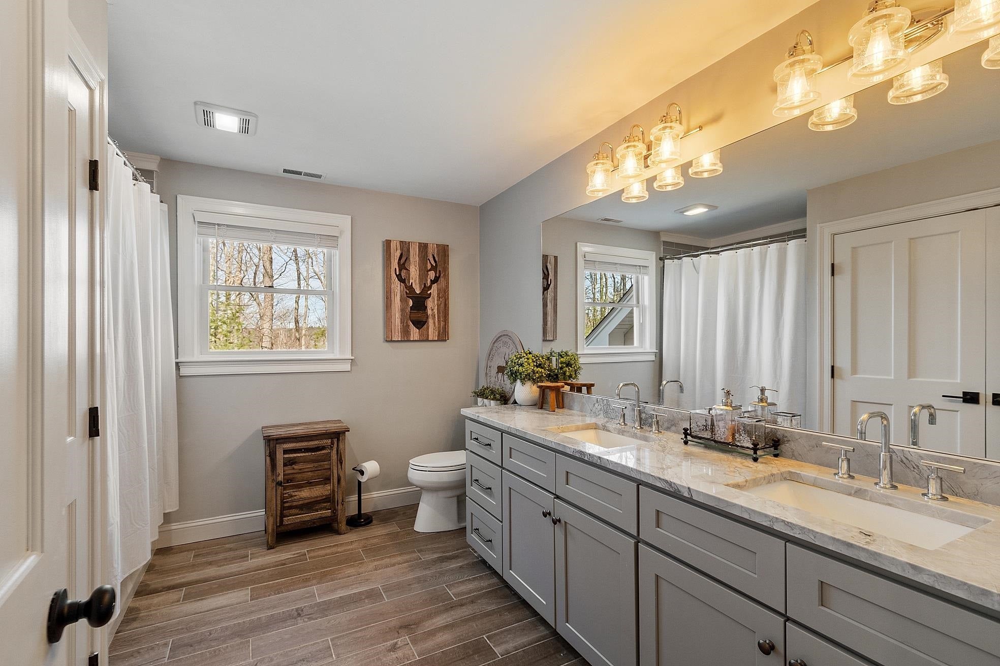Hollis, New Hampshire, 03049, United States, 4 Bedrooms Bedrooms, ,3 BathroomsBathrooms,Residential,Active,1739736