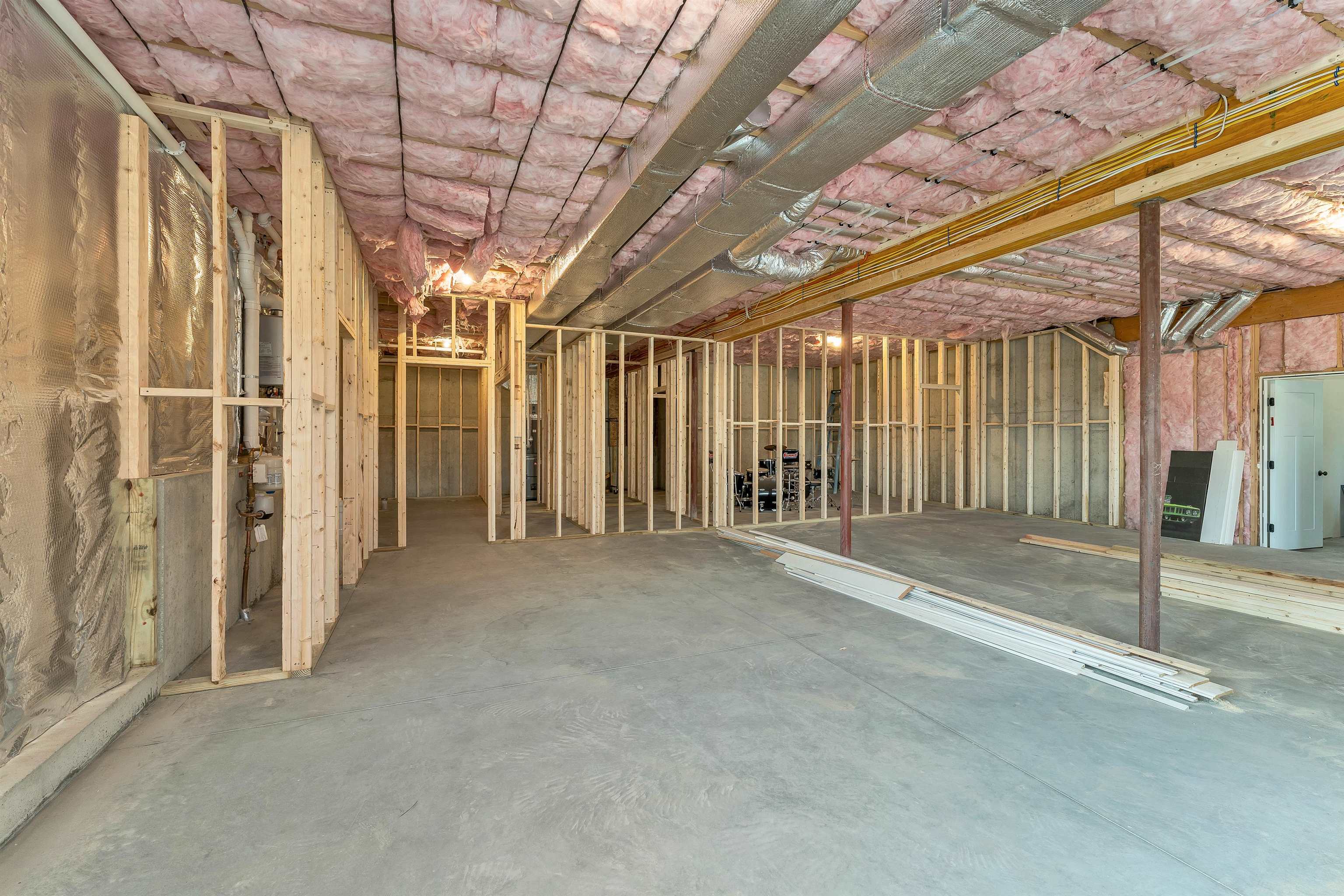 Laconia, New Hampshire, 03246, United States, 4 Bedrooms Bedrooms, ,4 BathroomsBathrooms,Residential,Active,1985603