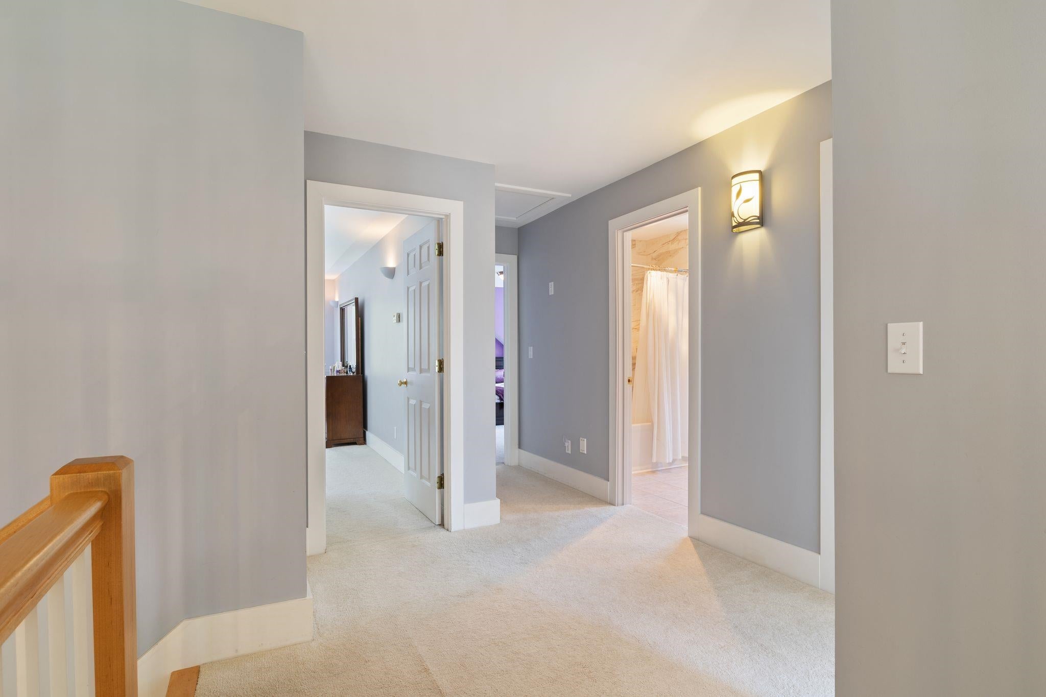Stratham, New Hampshire, 03885, United States, 4 Bedrooms Bedrooms, ,4 BathroomsBathrooms,Residential,Active,2045550
