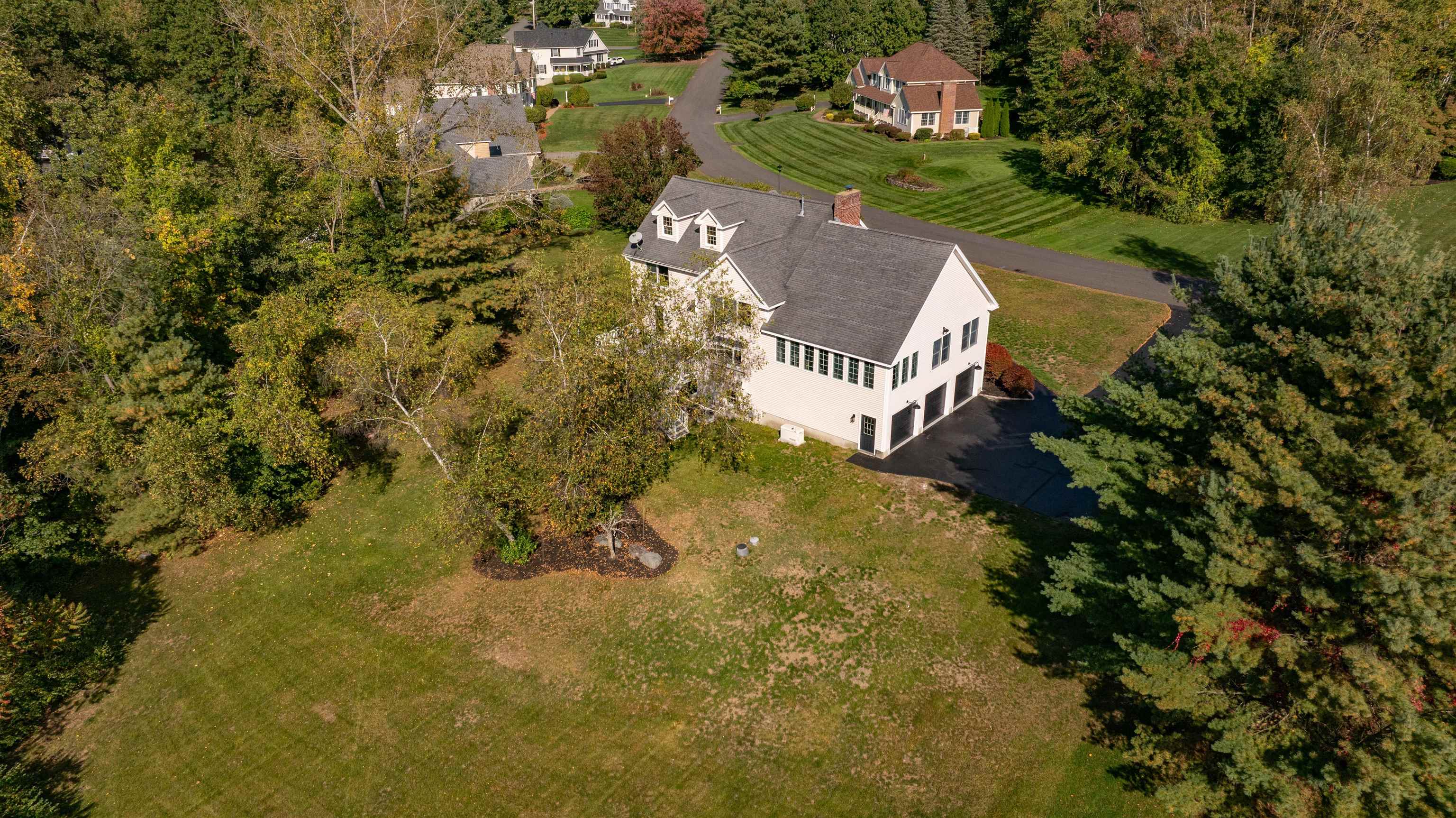 Salem, New Hampshire, 03079, United States, 4 Bedrooms Bedrooms, ,4 BathroomsBathrooms,Residential,Active,1953671