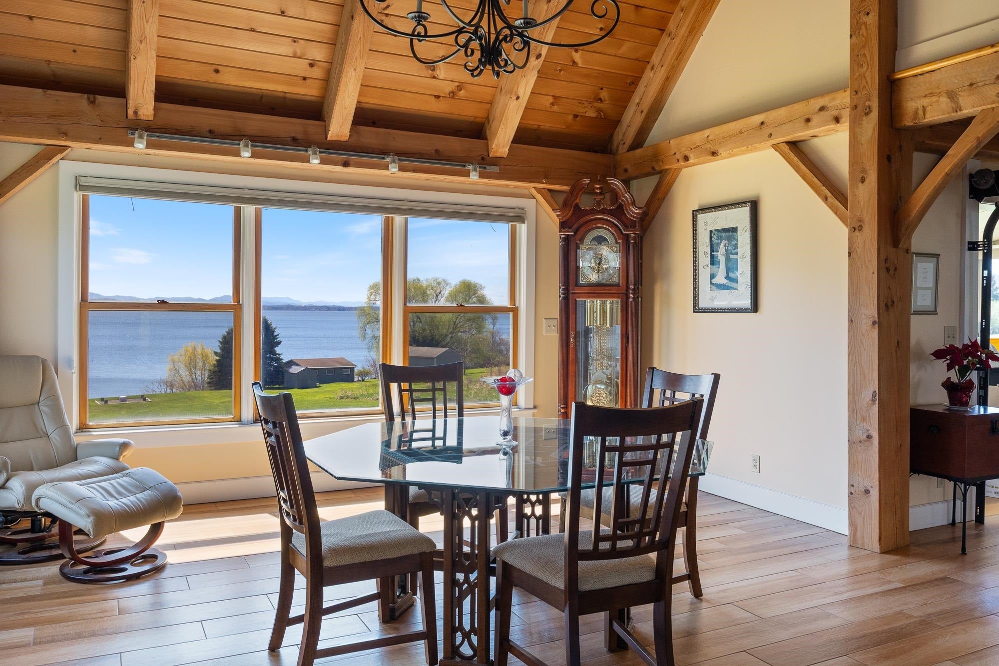 South Hero, Vermont, 05486, United States, 3 Bedrooms Bedrooms, ,5 BathroomsBathrooms,Residential,Active,2045566