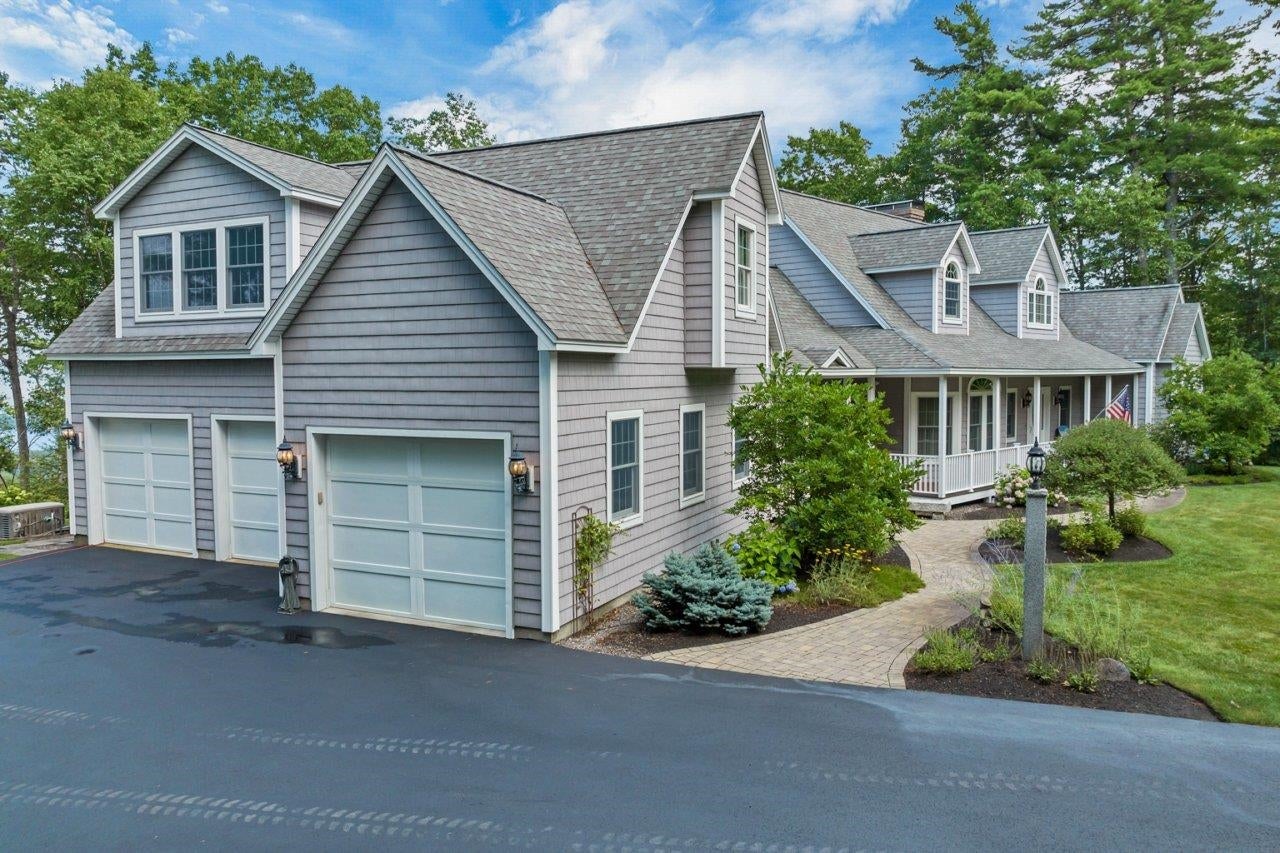 Center Harbor, New Hampshire, 03226, United States, 4 Bedrooms Bedrooms, ,5 BathroomsBathrooms,Residential,Active,1904713