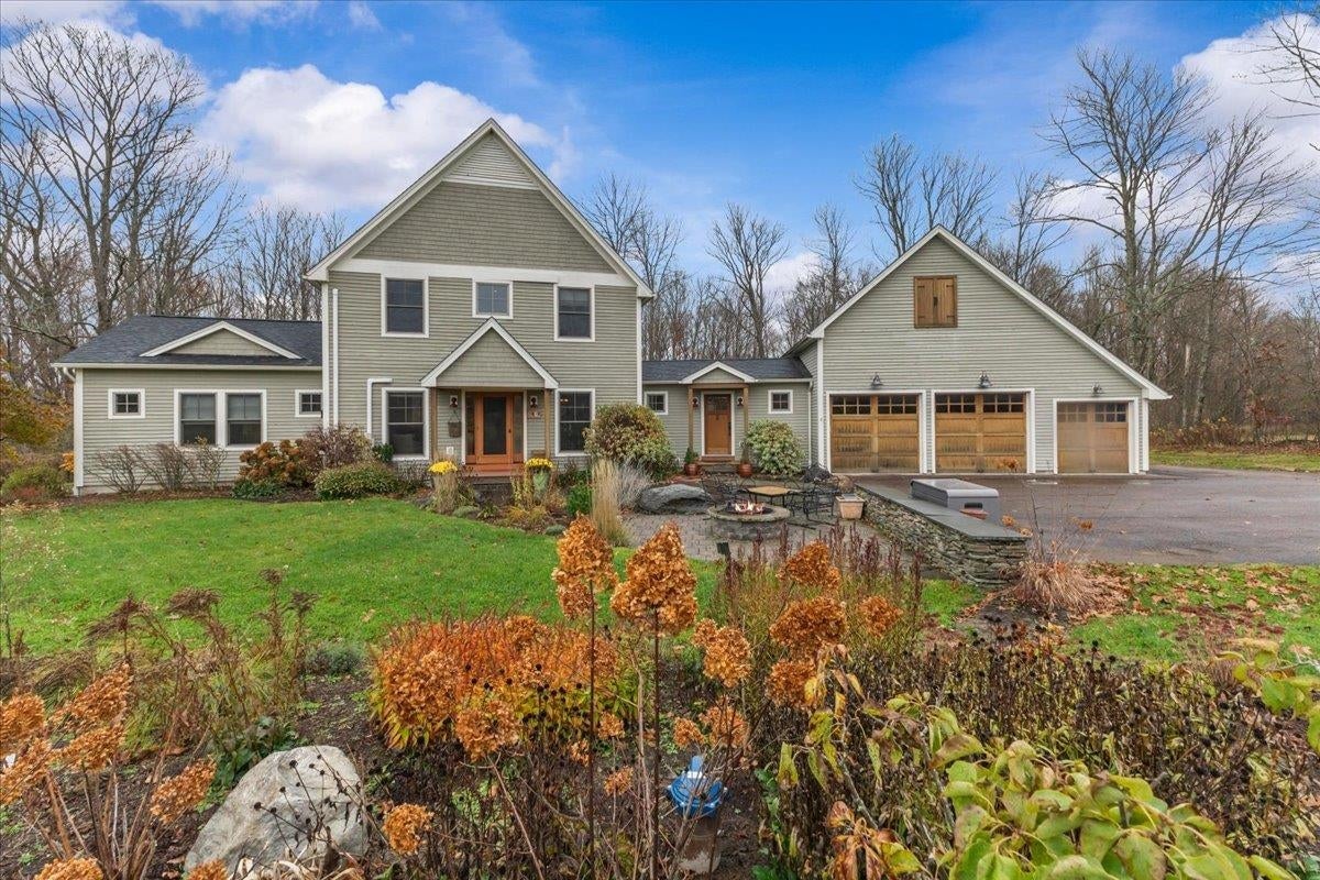 Essex, Vermont, 05452, United States, 4 Bedrooms Bedrooms, ,3 BathroomsBathrooms,Residential,Active,1973542