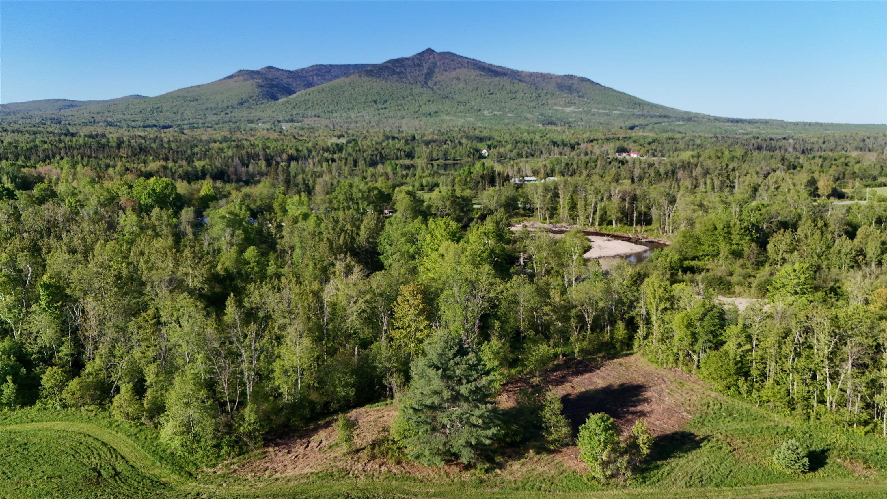 Jefferson, New Hampshire, 03583, United States, 3 Bedrooms Bedrooms, ,1 BathroomBathrooms,Residential,Active,1877863