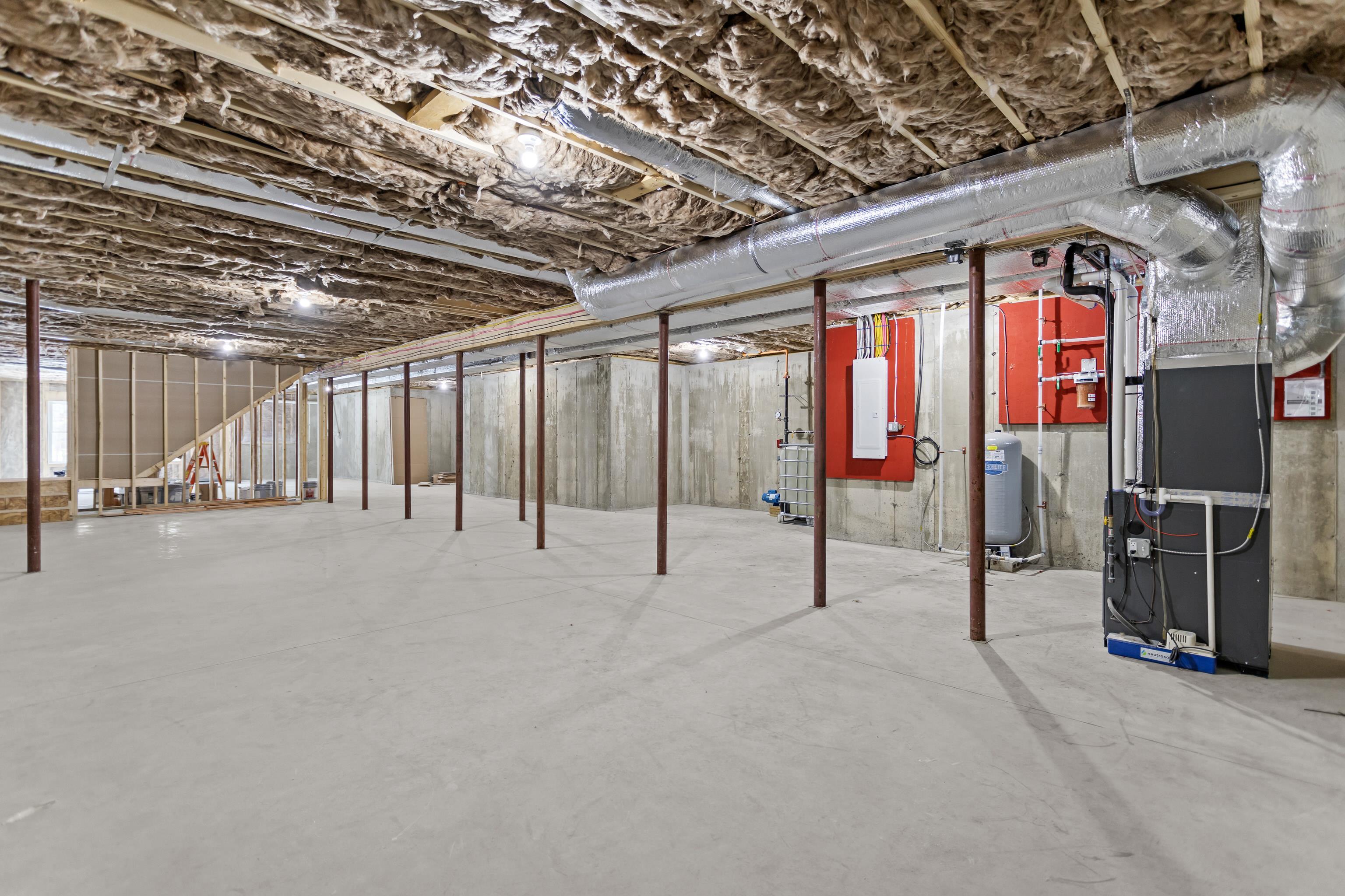 New Boston, New Hampshire, 03070, United States, 5 Bedrooms Bedrooms, ,3 BathroomsBathrooms,Residential,Active,2008344