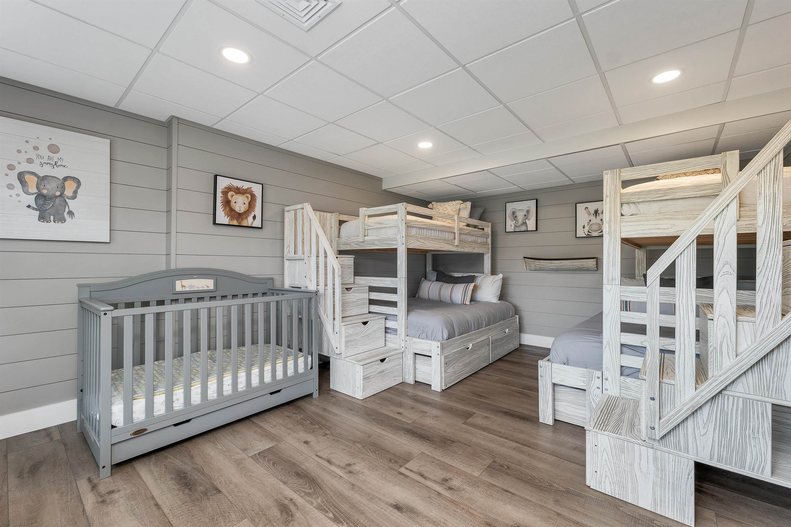 Laconia, New Hampshire, 03246, United States, 5 Bedrooms Bedrooms, ,4 BathroomsBathrooms,Residential,Active,1964500