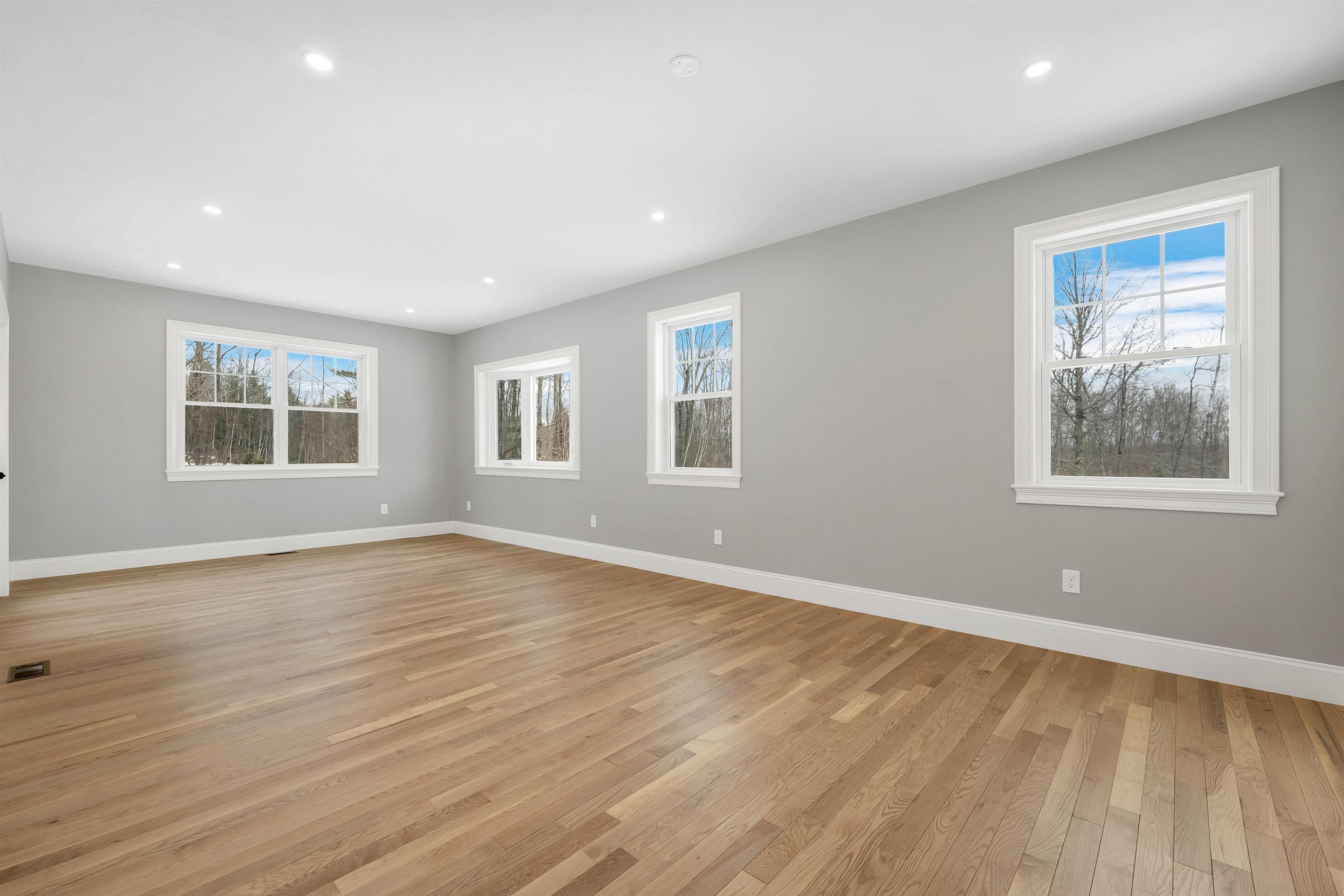 Meredith, New Hampshire, 03253, United States, 4 Bedrooms Bedrooms, ,5 BathroomsBathrooms,Residential,Active,1970998