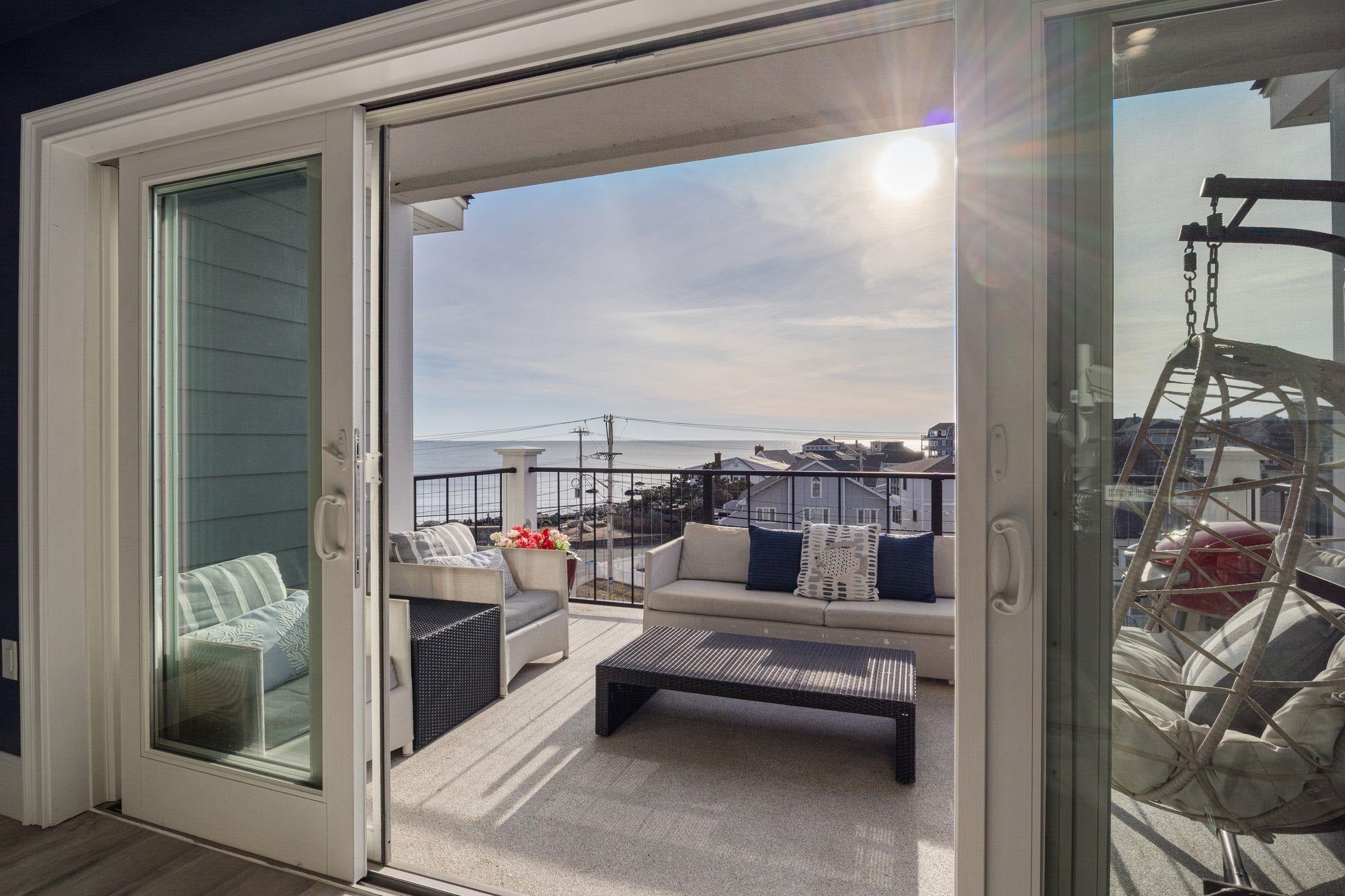 Hampton, New Hampshire, 03842, United States, 2 Bedrooms Bedrooms, ,2 BathroomsBathrooms,Residential,Active,2032384