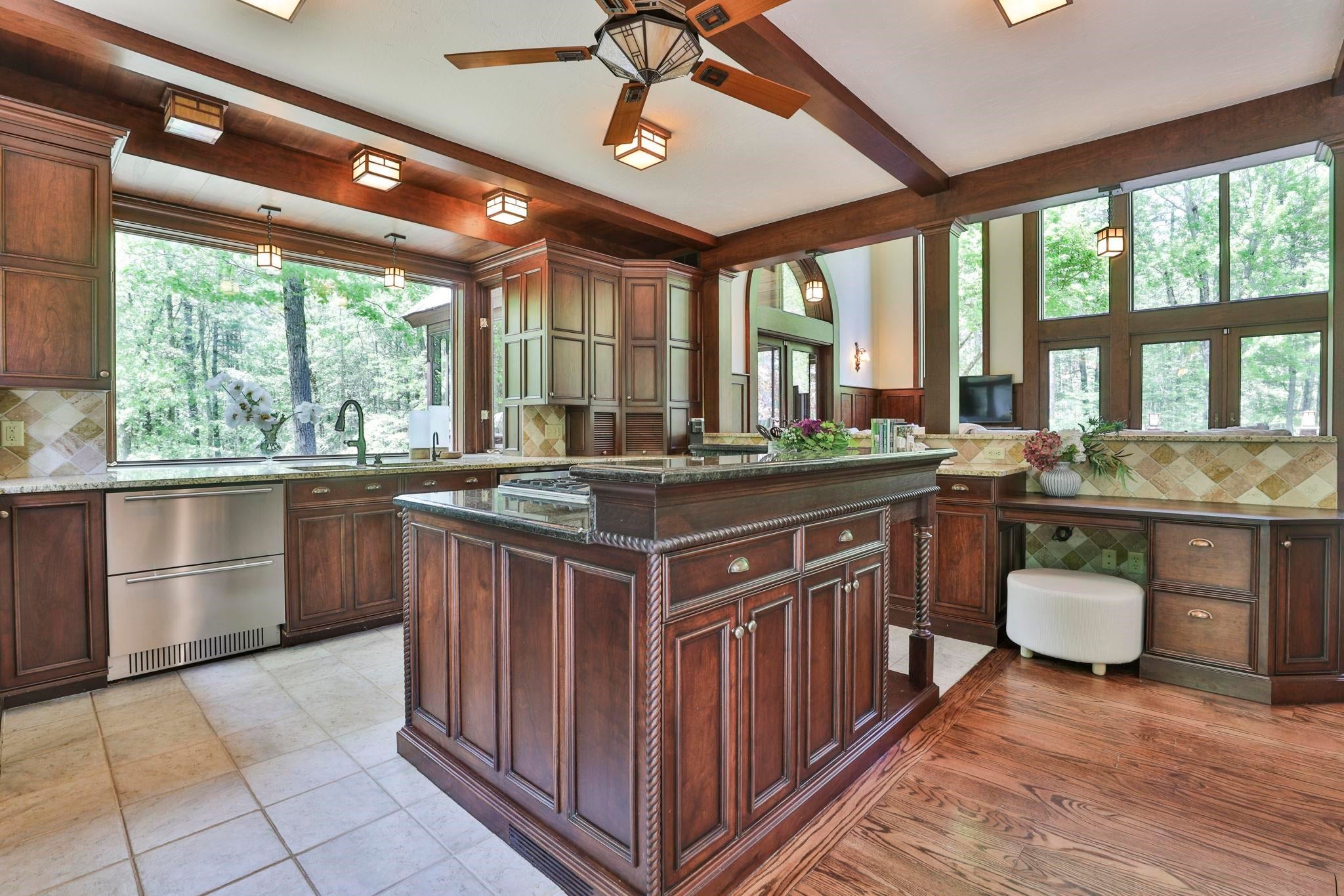 Wilton, New Hampshire, 03086, United States, 5 Bedrooms Bedrooms, ,4 BathroomsBathrooms,Residential,Active,2052126