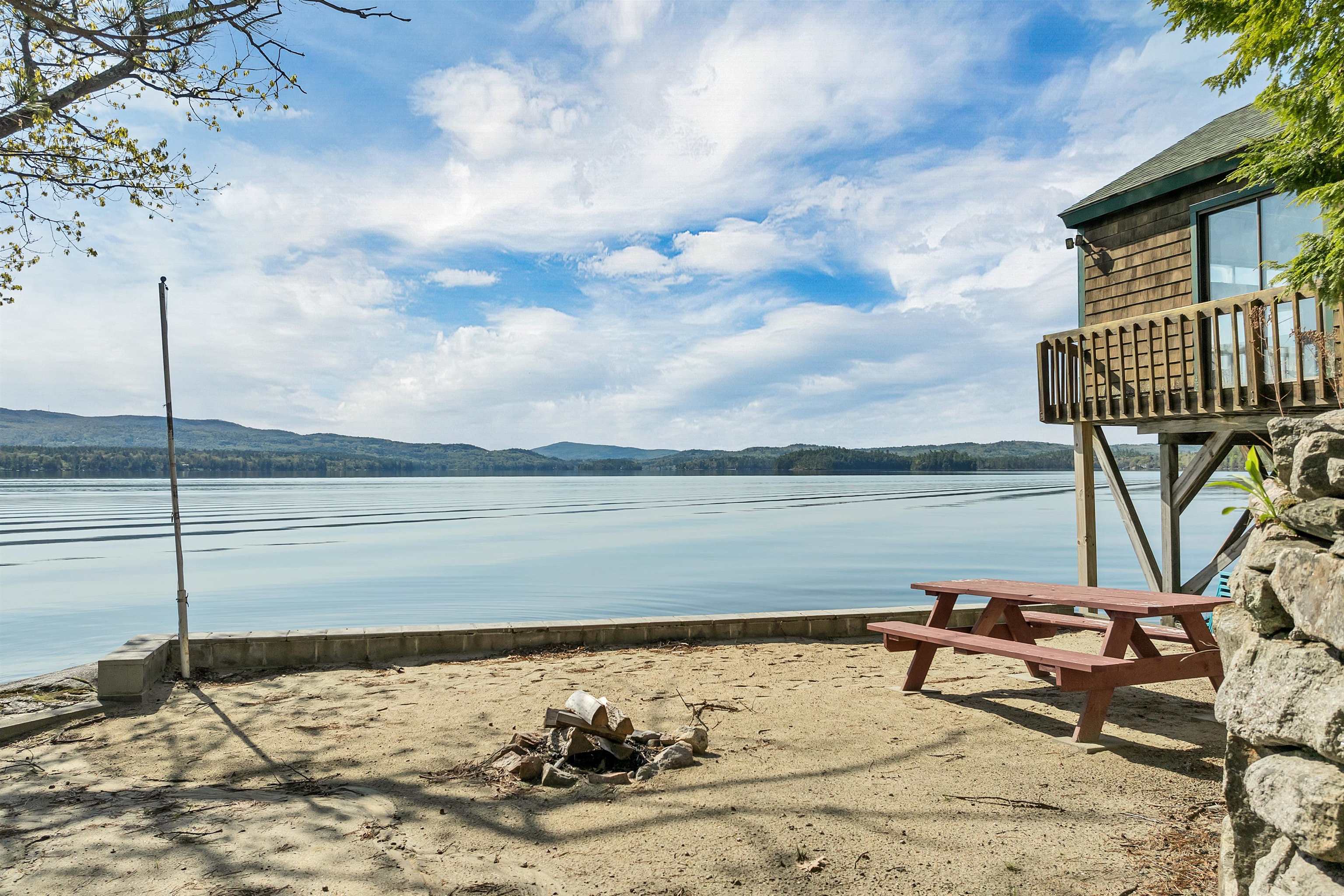 Hebron, New Hampshire, 03241, United States, 4 Bedrooms Bedrooms, ,4 BathroomsBathrooms,Residential,Pending,2009160