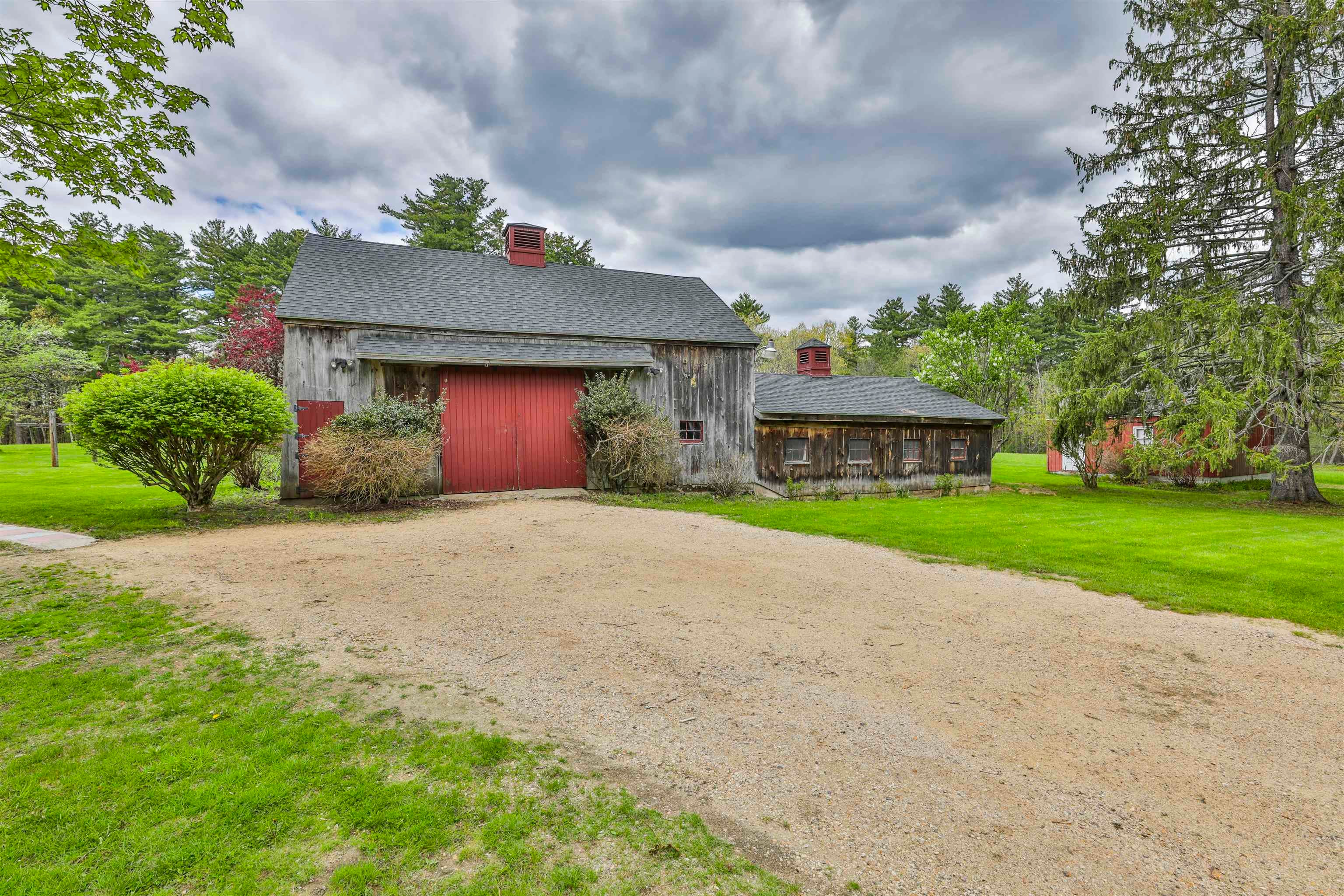 Derry, New Hampshire, 03038, United States, 3 Bedrooms Bedrooms, ,2 BathroomsBathrooms,Residential,Pending,2045748