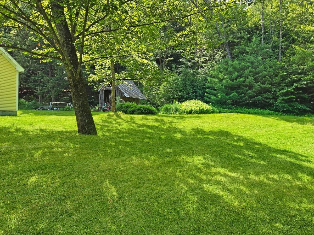 Hartford, Vermont, 05001, United States, 4 Bedrooms Bedrooms, ,4 BathroomsBathrooms,Residential,Active,1941371