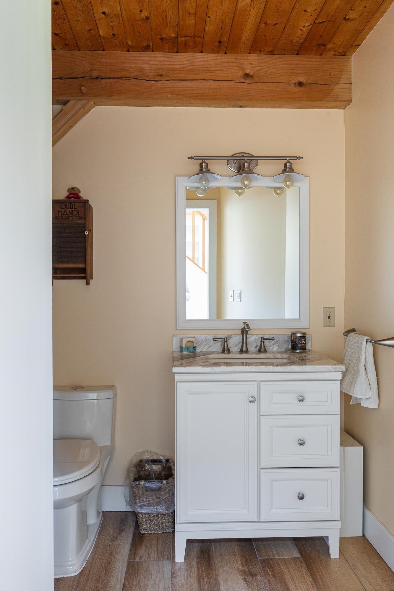 South Hero, Vermont, 05486, United States, 3 Bedrooms Bedrooms, ,5 BathroomsBathrooms,Residential,Active,2045566