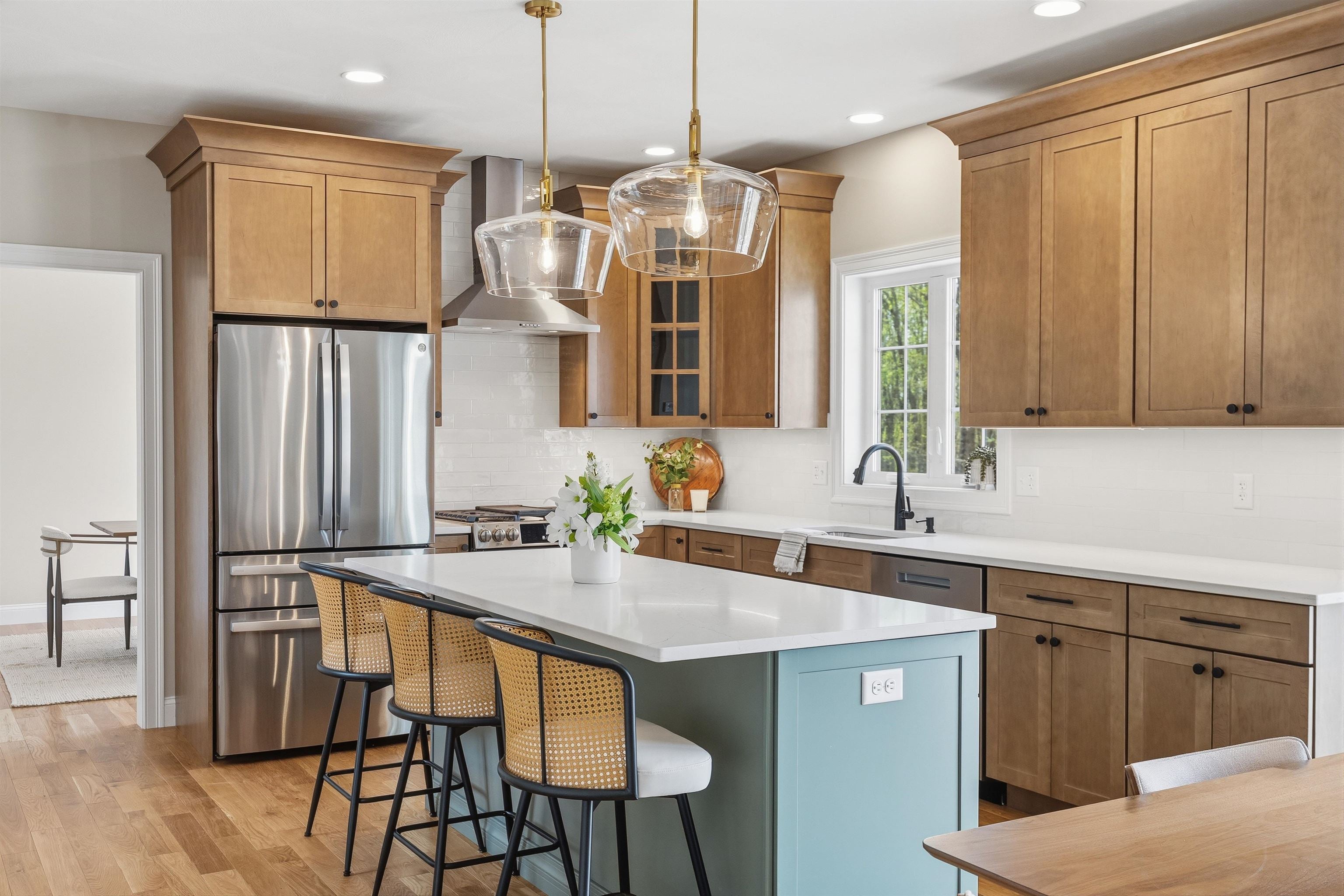 Derry, New Hampshire, 03038, United States, 4 Bedrooms Bedrooms, ,3 BathroomsBathrooms,Residential,Active,1992291