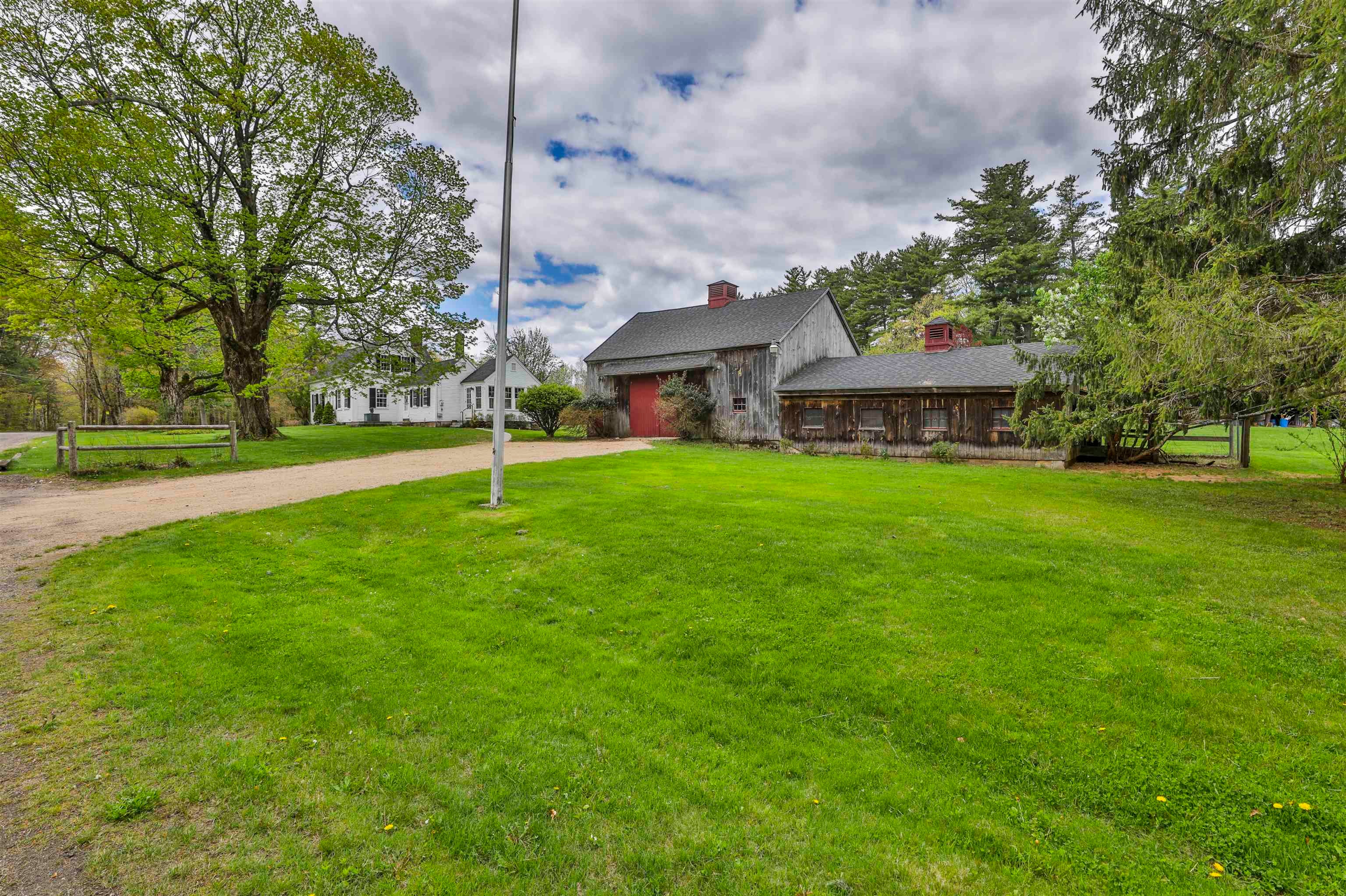Derry, New Hampshire, 03038, United States, 3 Bedrooms Bedrooms, ,2 BathroomsBathrooms,Residential,Pending,2045748