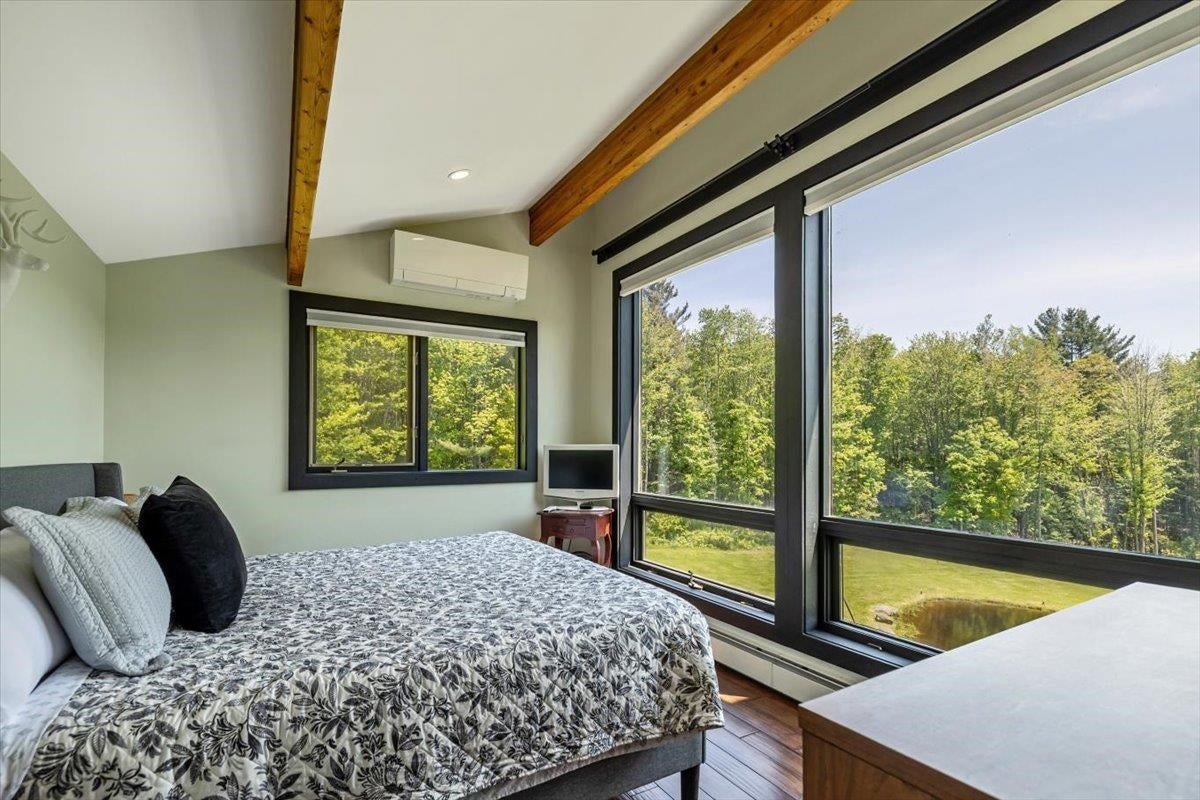 Stowe, Vermont, 05672, United States, 4 Bedrooms Bedrooms, ,3 BathroomsBathrooms,Residential,Pending,1843882