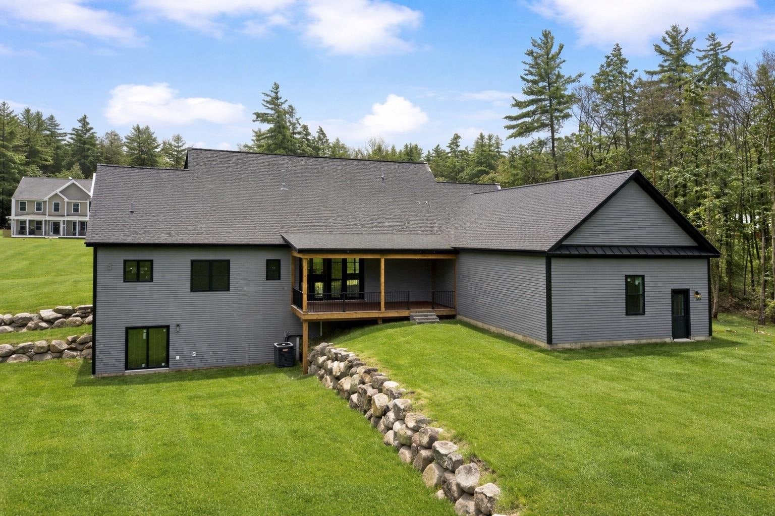 New Boston, New Hampshire, 03070, United States, 5 Bedrooms Bedrooms, ,3 BathroomsBathrooms,Residential,Active,2008344