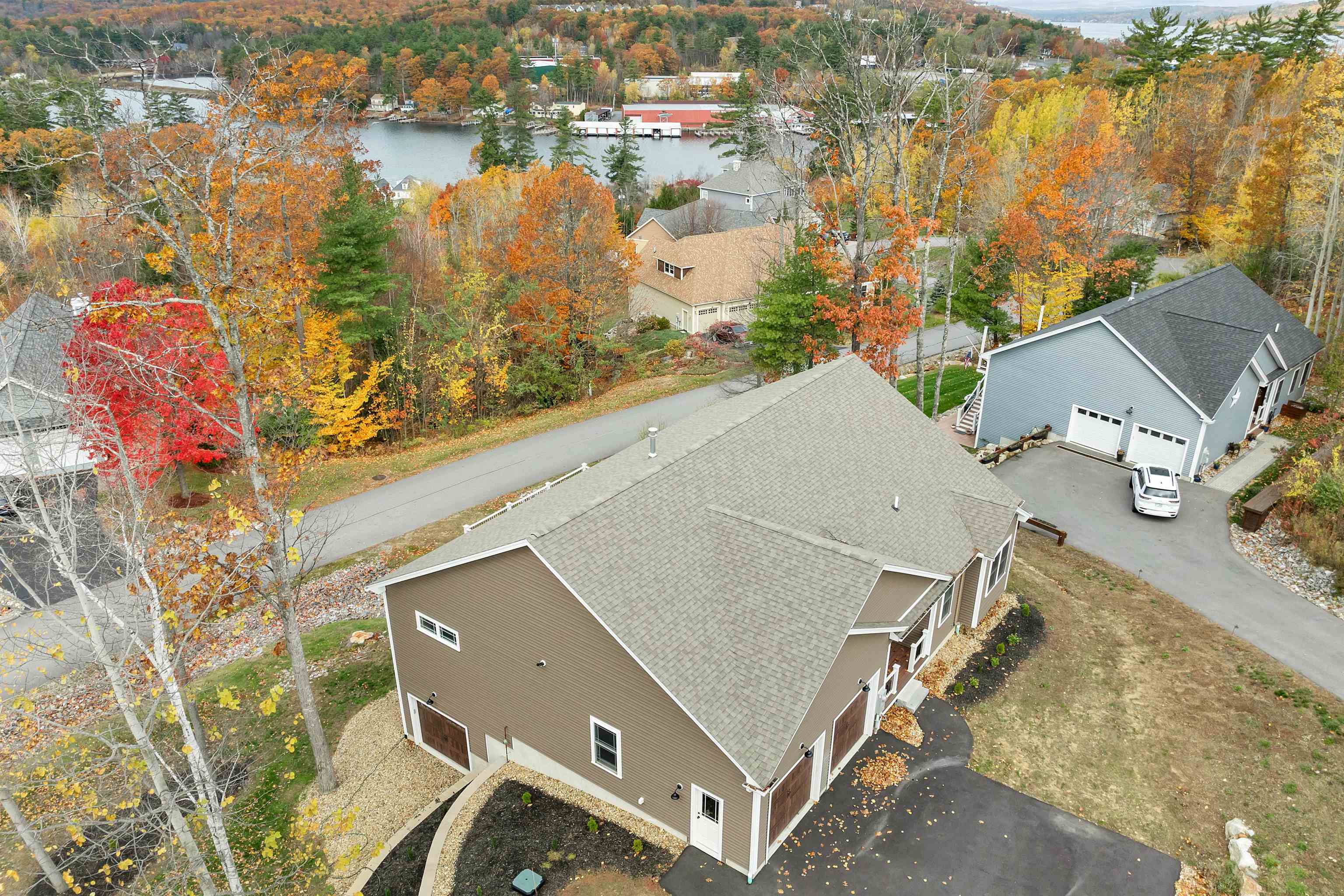 Laconia, New Hampshire, 03246, United States, 4 Bedrooms Bedrooms, ,4 BathroomsBathrooms,Residential,Active,1985603