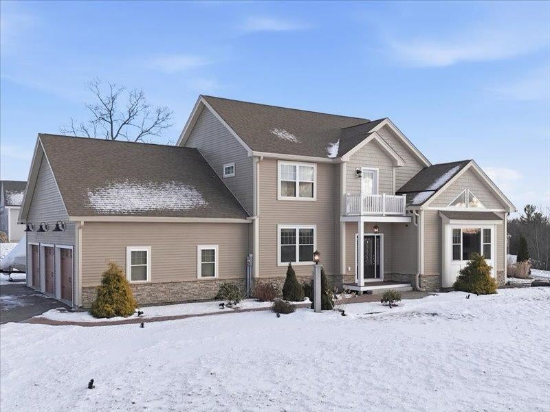 Pelham, New Hampshire, 03076, United States, 3 Bedrooms Bedrooms, ,3 BathroomsBathrooms,Residential,Active,2007950