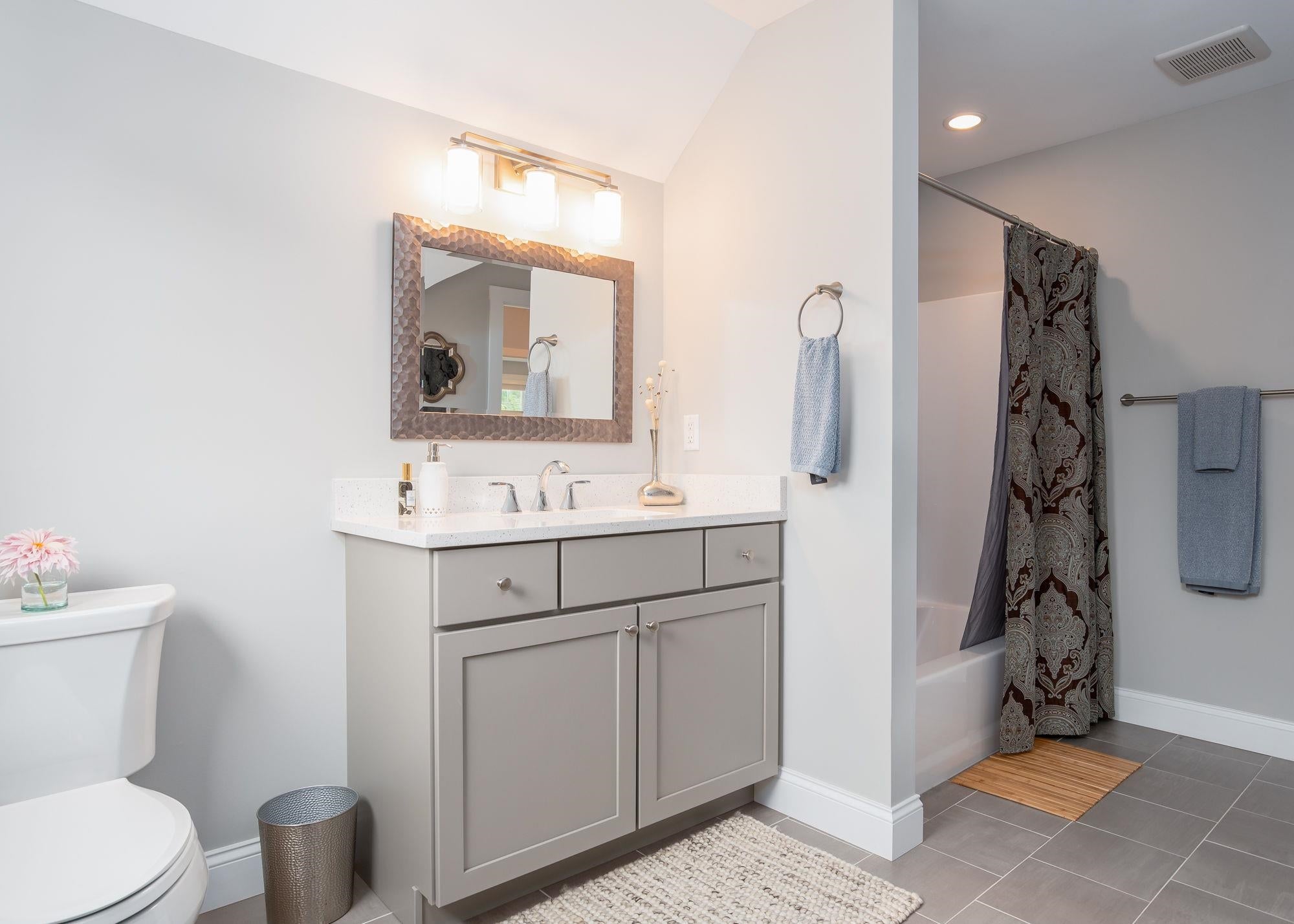 Portsmouth, New Hampshire, 03801, United States, 3 Bedrooms Bedrooms, ,3 BathroomsBathrooms,Residential,Active,1941146