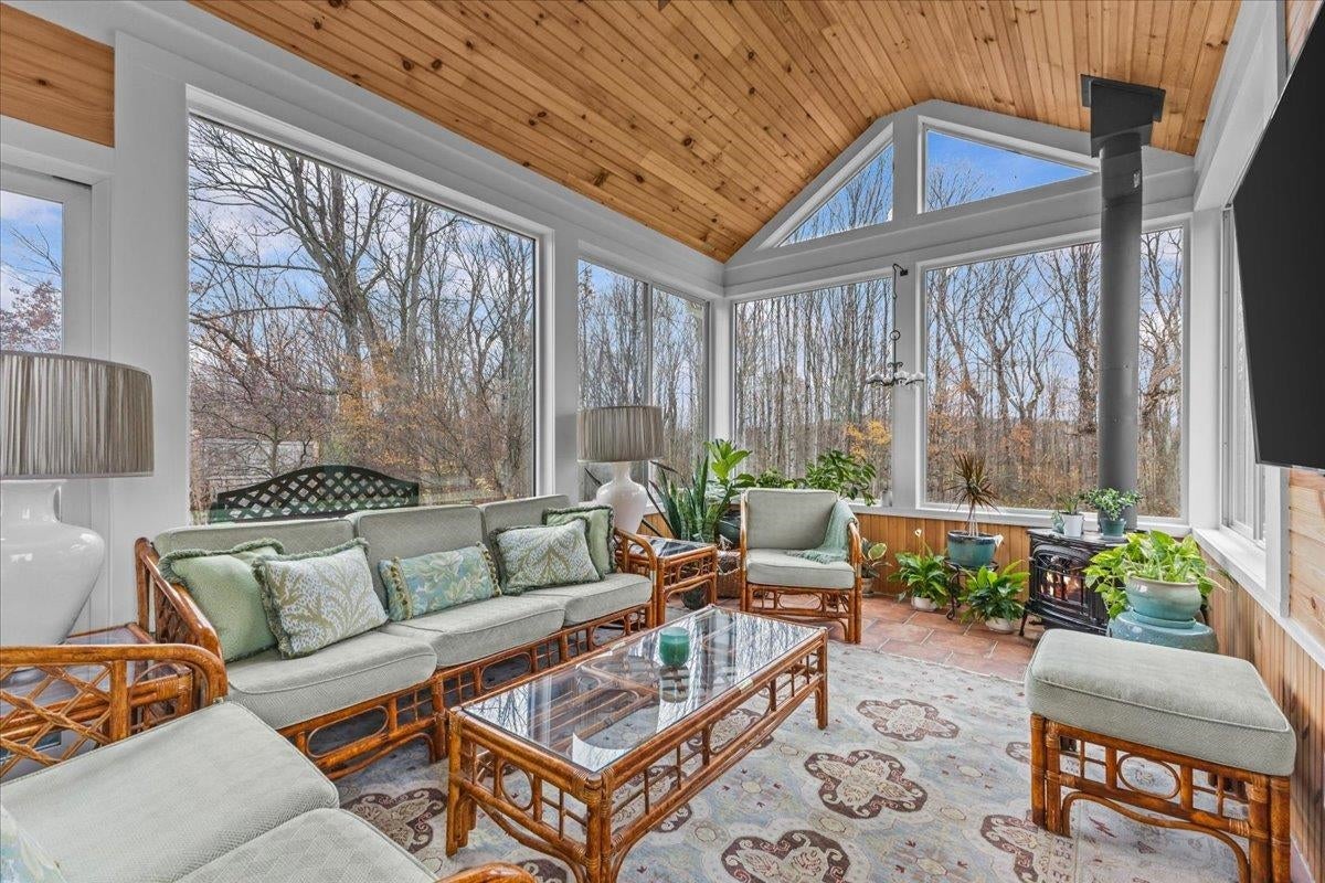 Essex, Vermont, 05452, United States, 4 Bedrooms Bedrooms, ,3 BathroomsBathrooms,Residential,Active,1973542