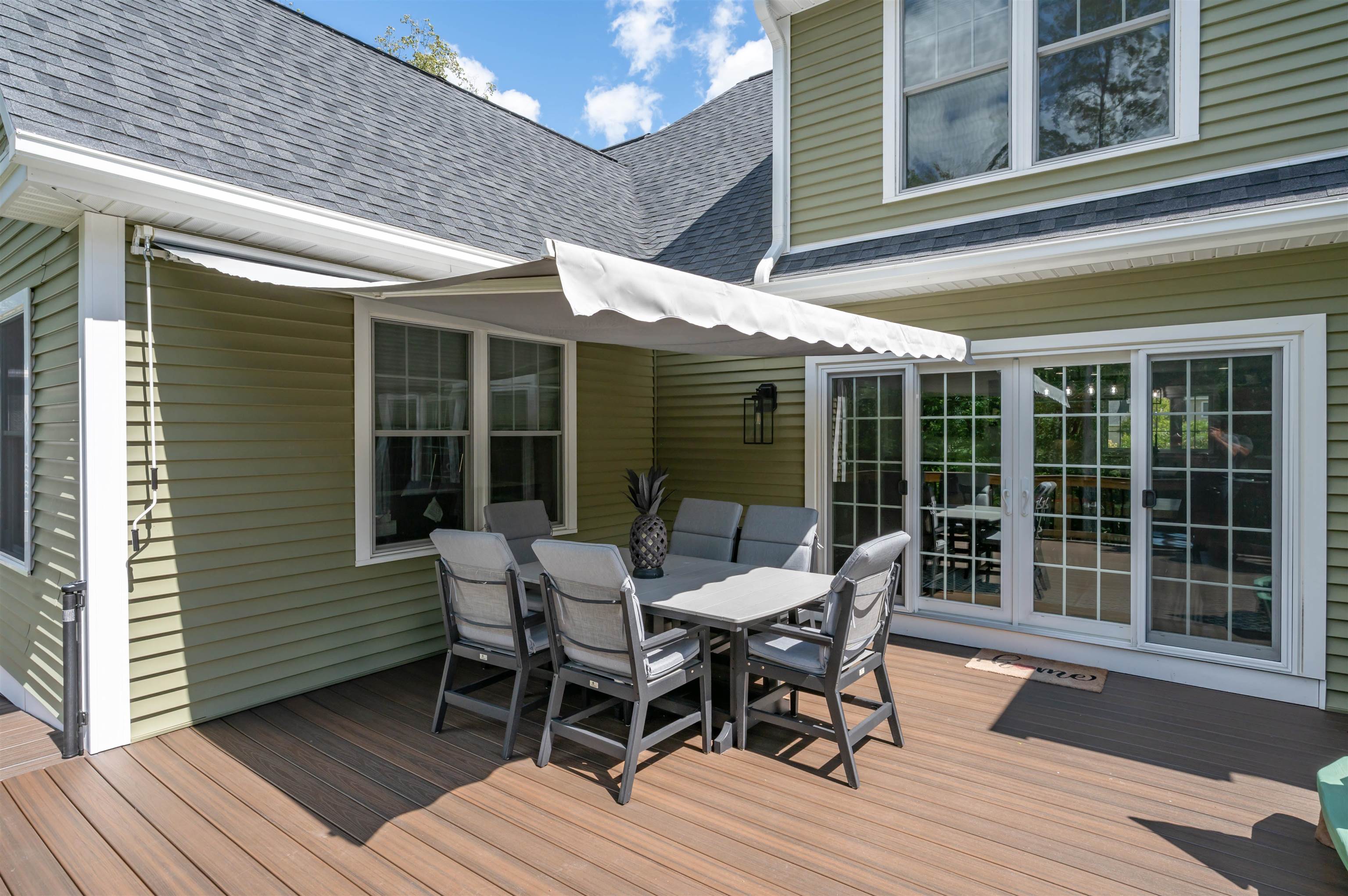 Hollis, New Hampshire, 03049, United States, 4 Bedrooms Bedrooms, ,3 BathroomsBathrooms,Residential,Active,1927665