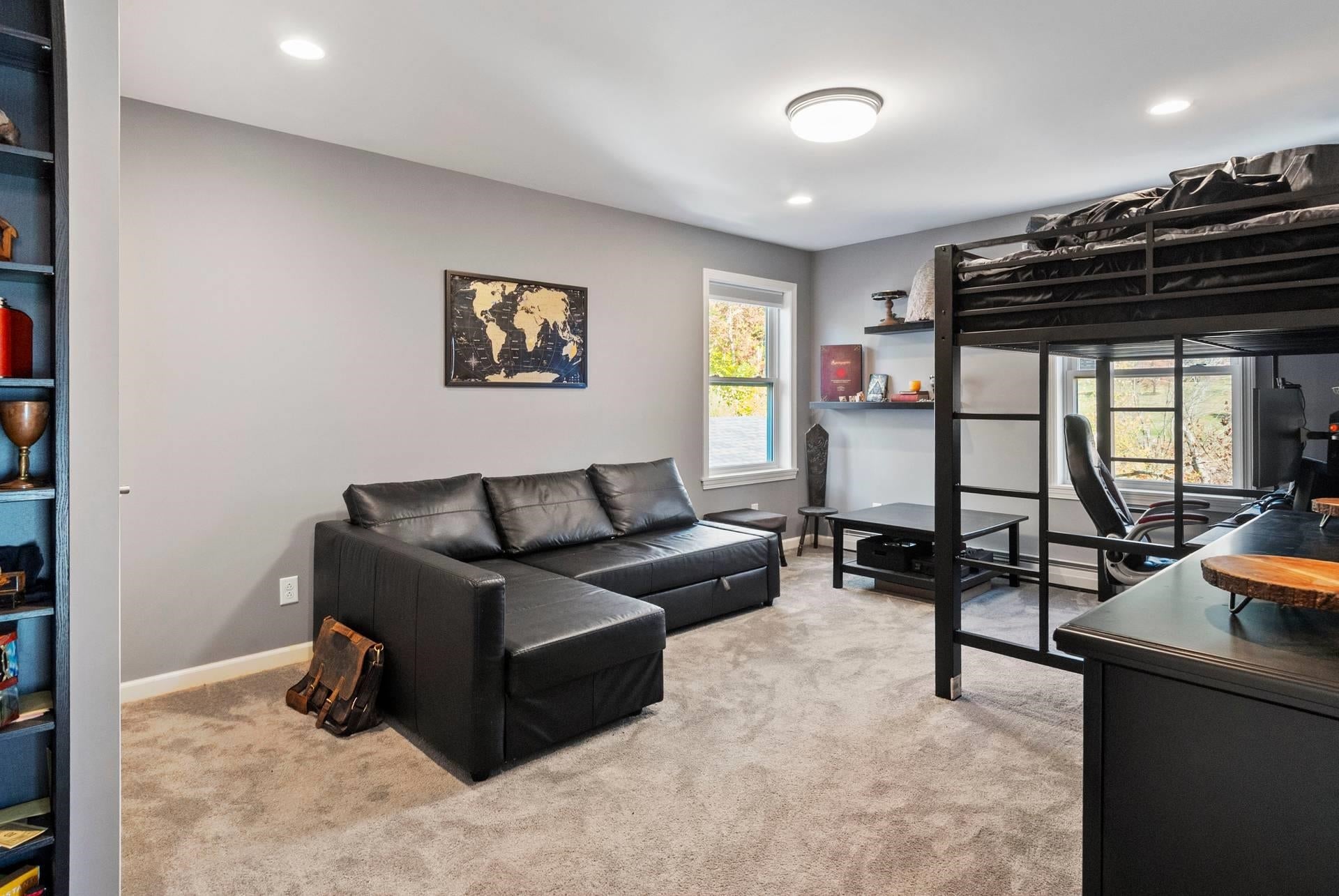 Plainfield, New Hampshire, 03781, United States, 4 Bedrooms Bedrooms, ,4 BathroomsBathrooms,Residential,Active,1966018