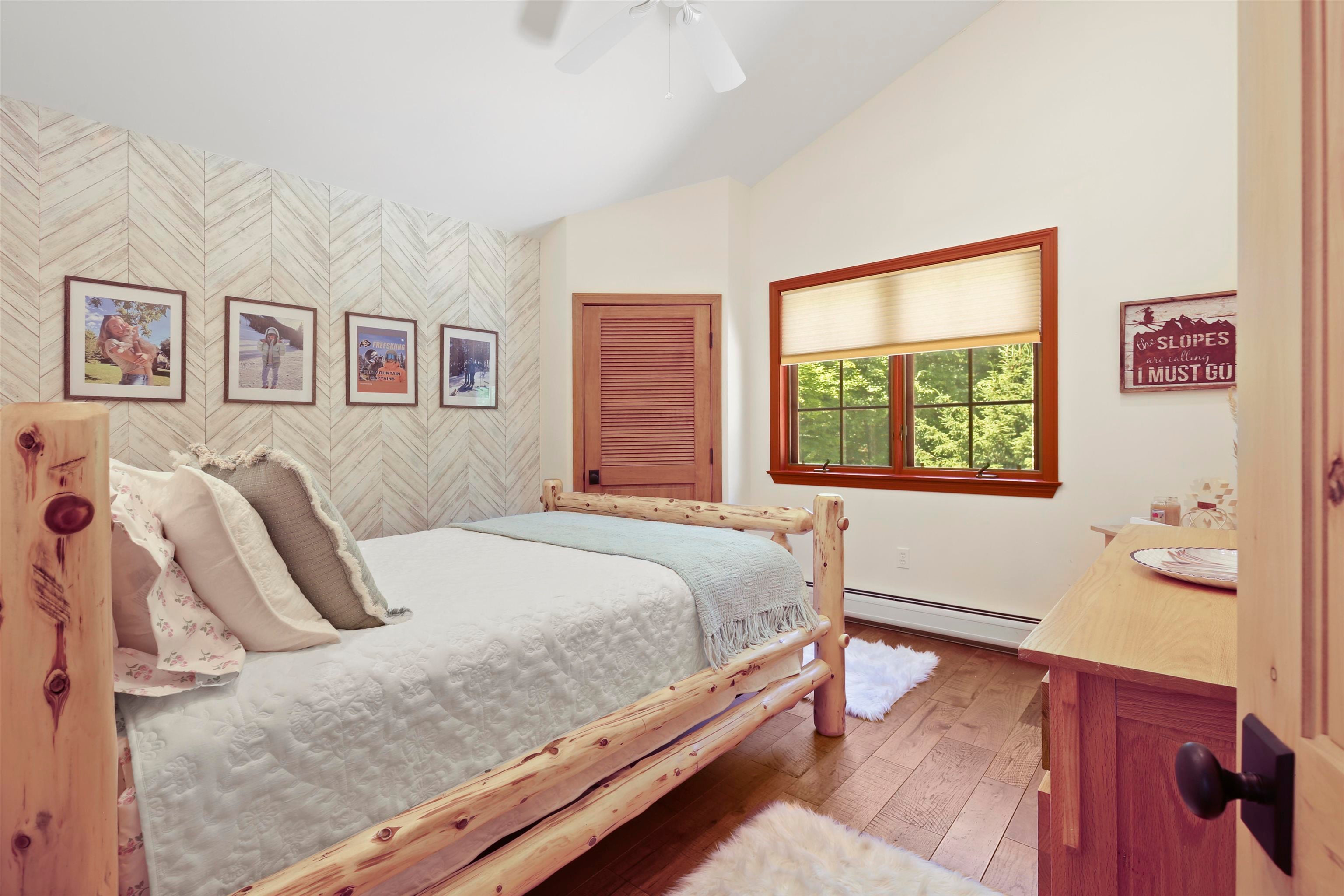 Killington, Vermont, 05751, United States, 3 Bedrooms Bedrooms, ,3 BathroomsBathrooms,Residential,Active,1884979