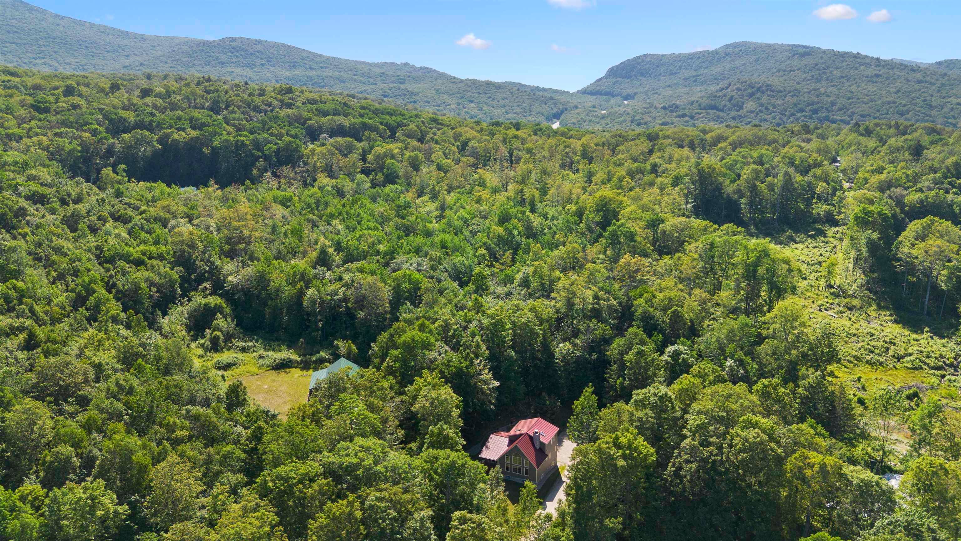 Killington, Vermont, 05751, United States, 3 Bedrooms Bedrooms, ,3 BathroomsBathrooms,Residential,Active,1884979