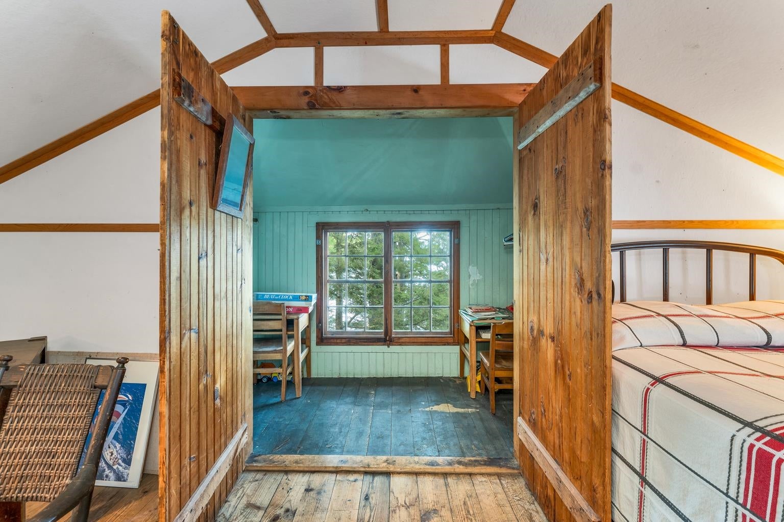 Holderness, New Hampshire, 03245, United States, 4 Bedrooms Bedrooms, ,4 BathroomsBathrooms,Residential,Active,1945064